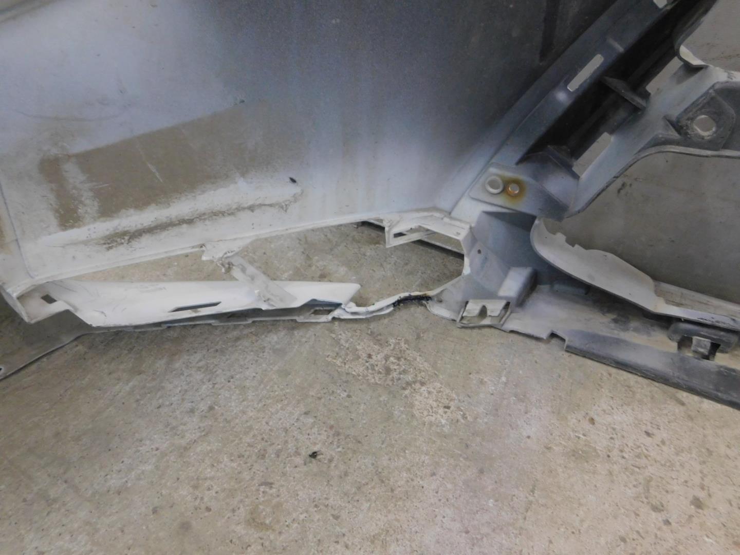 Бампер передний