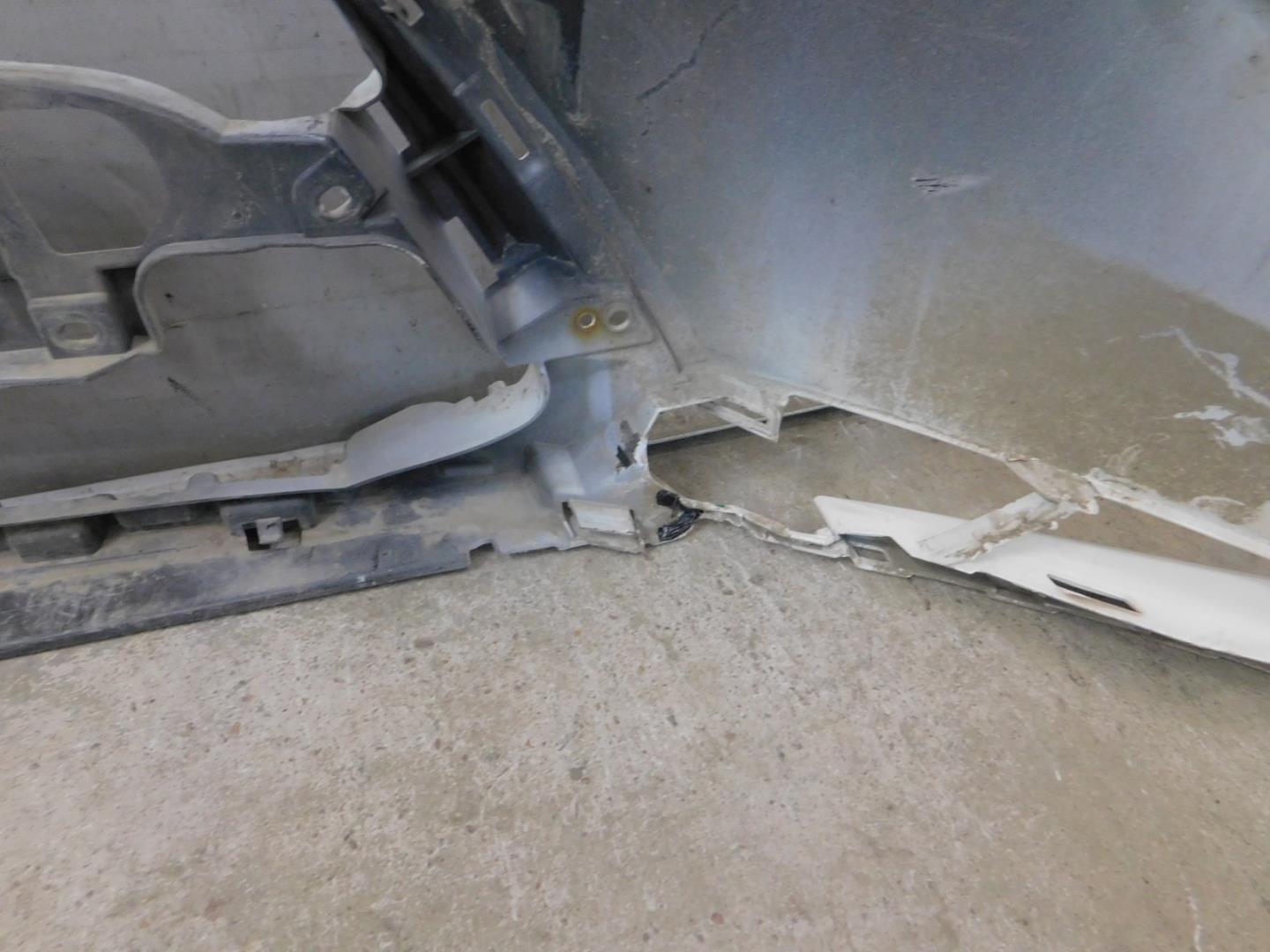 Бампер передний