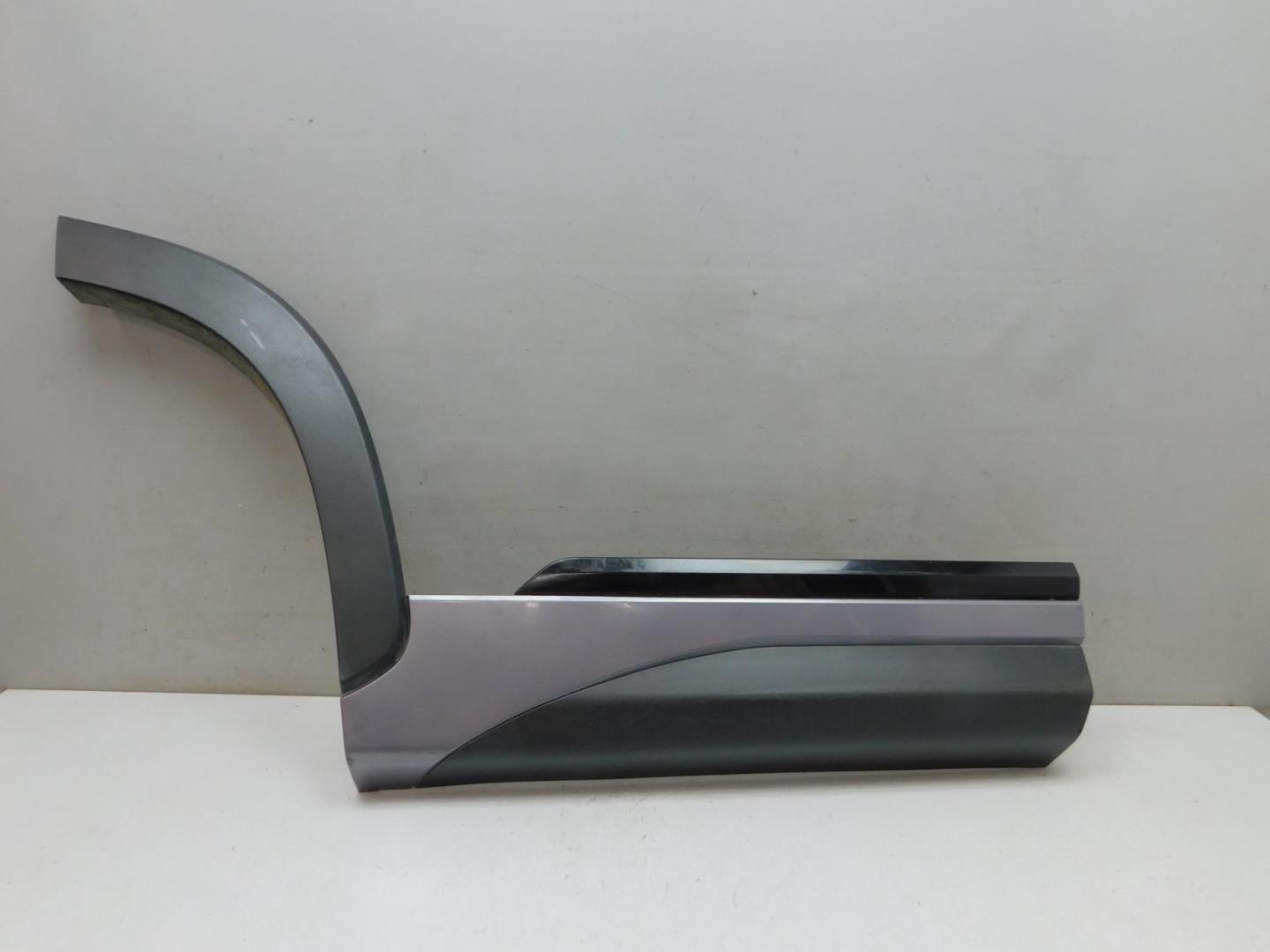 Накладка двери задней правой