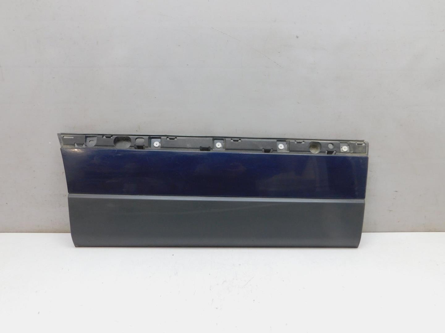 Накладка двери задней правой