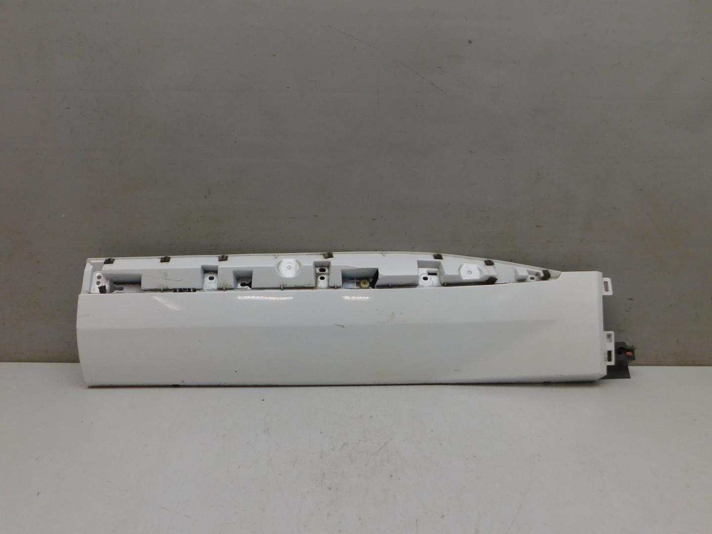 Накладка двери задней левой