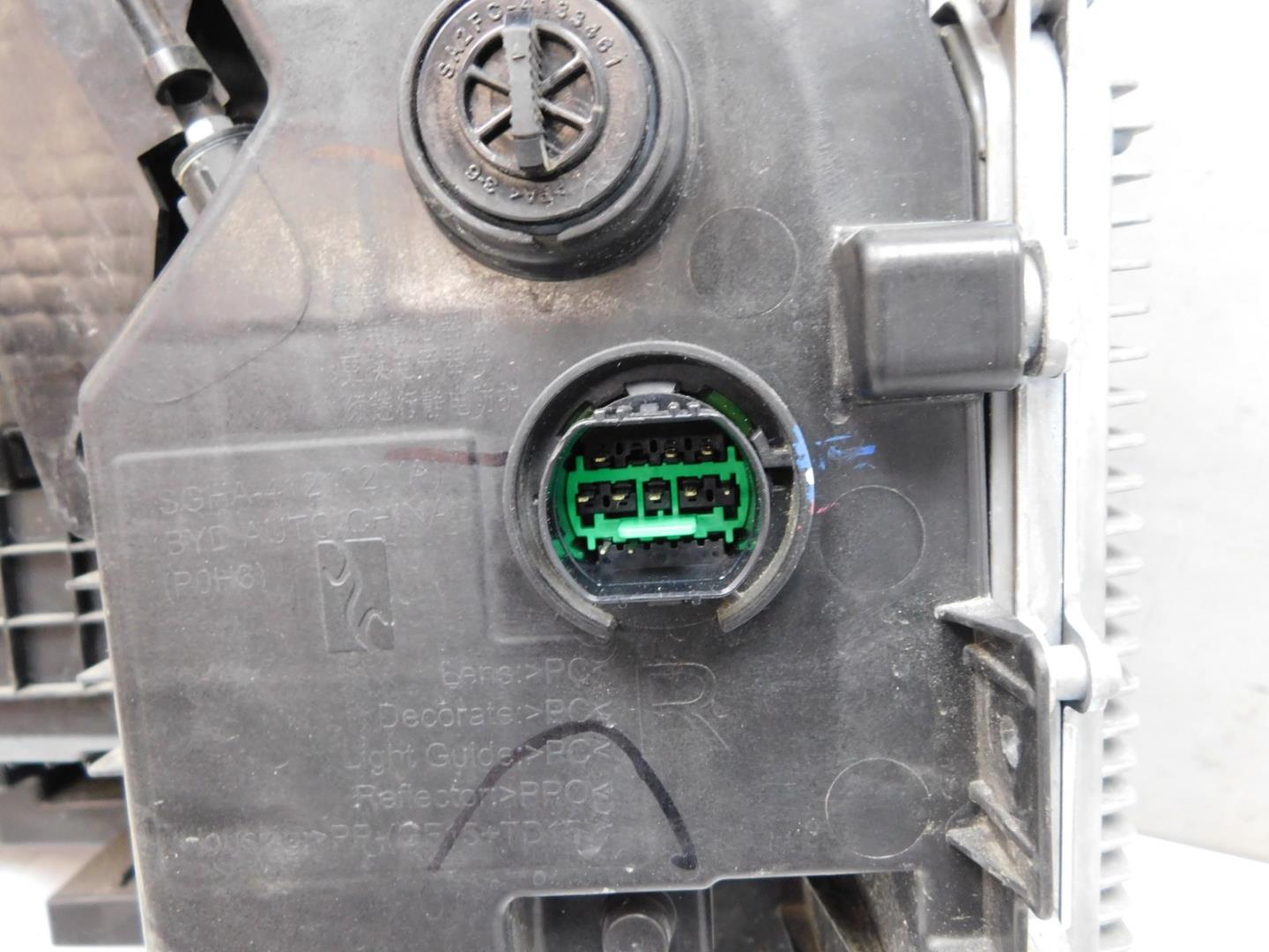 Фара правая