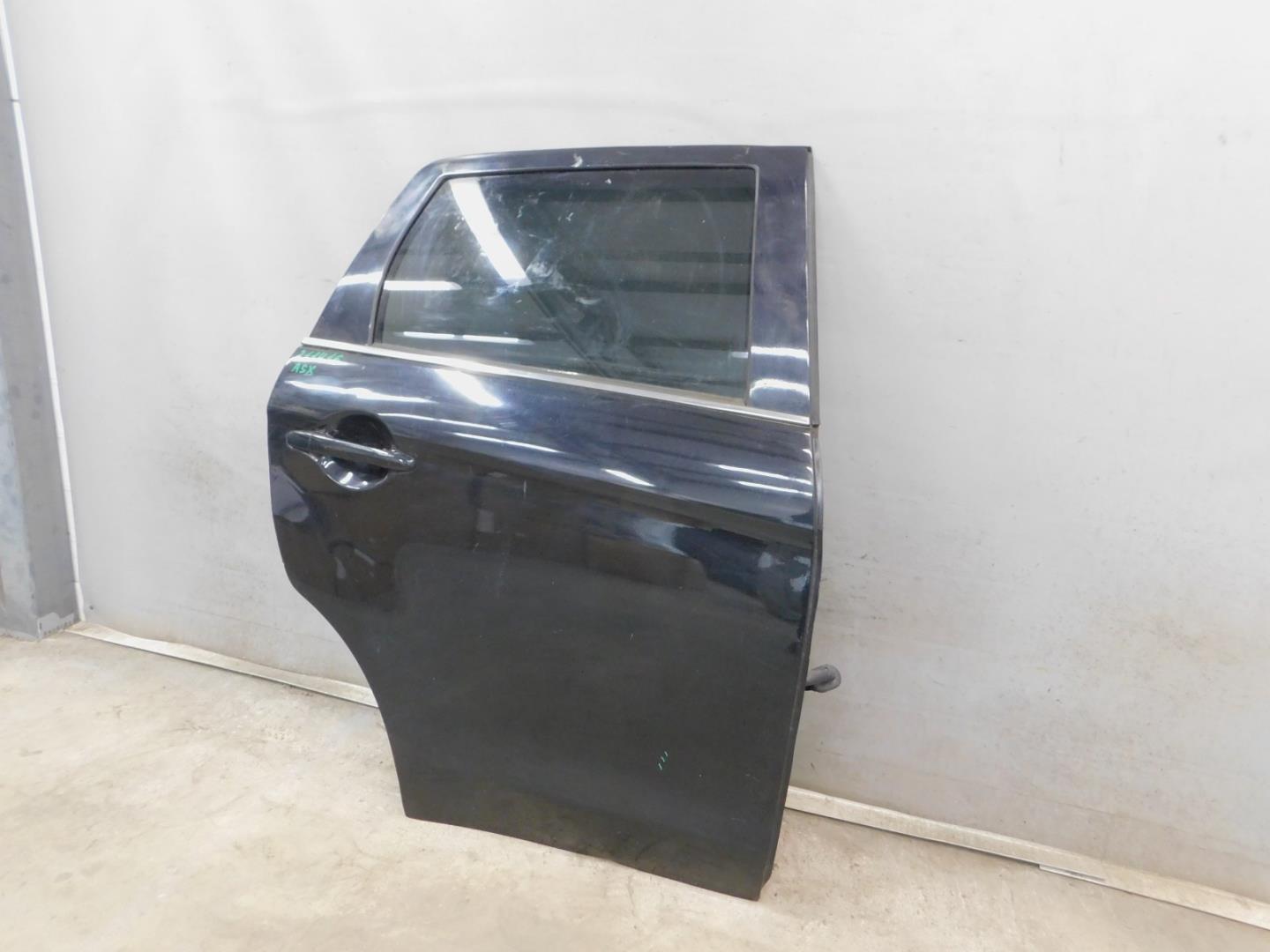 Дверь задняя правая