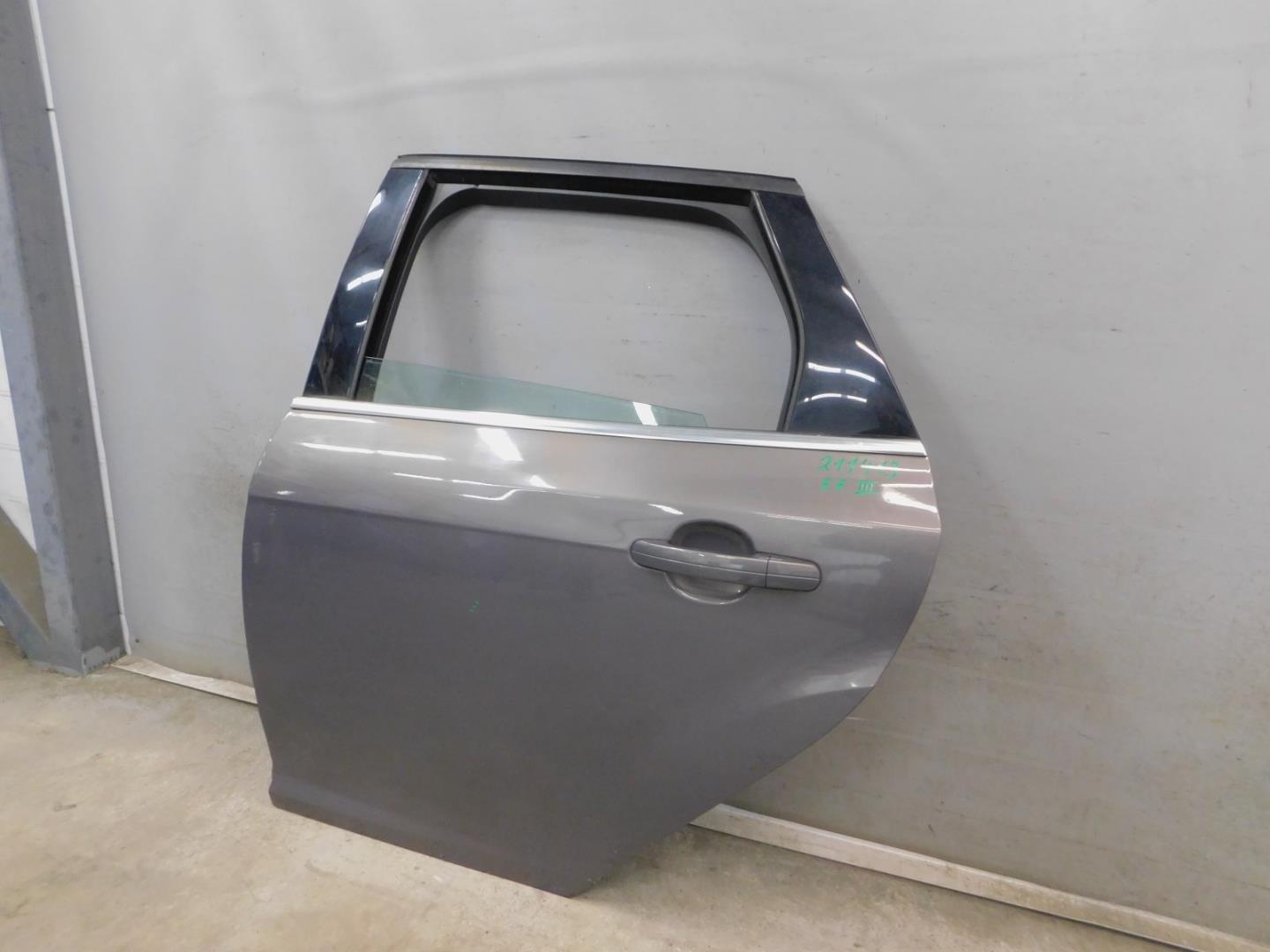 Дверь задняя левая