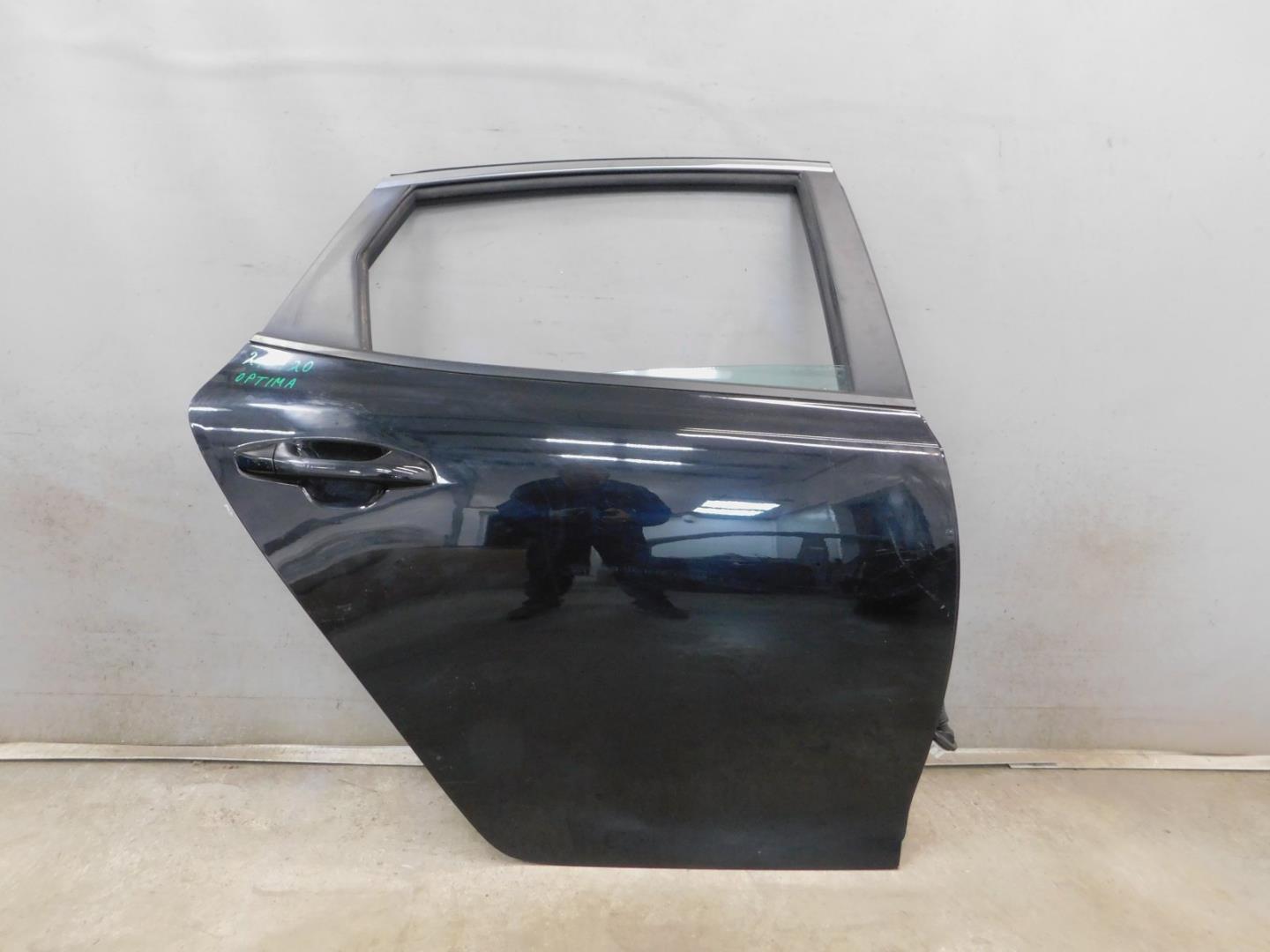 Дверь задняя правая