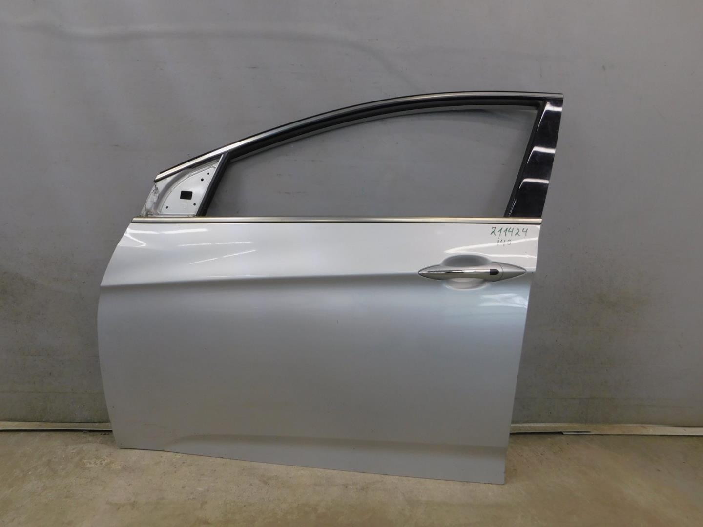 Дверь передняя левая