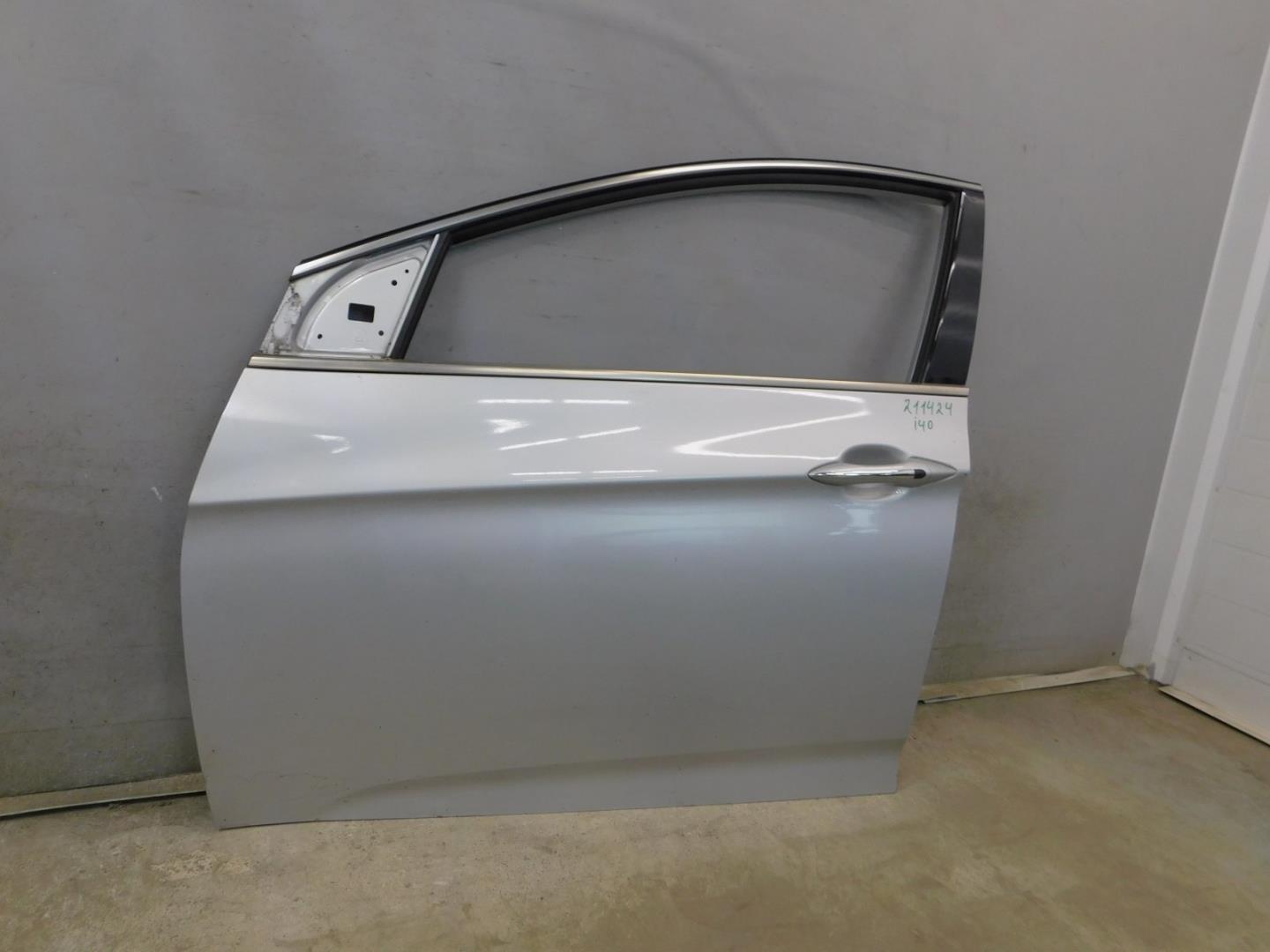 Дверь передняя левая