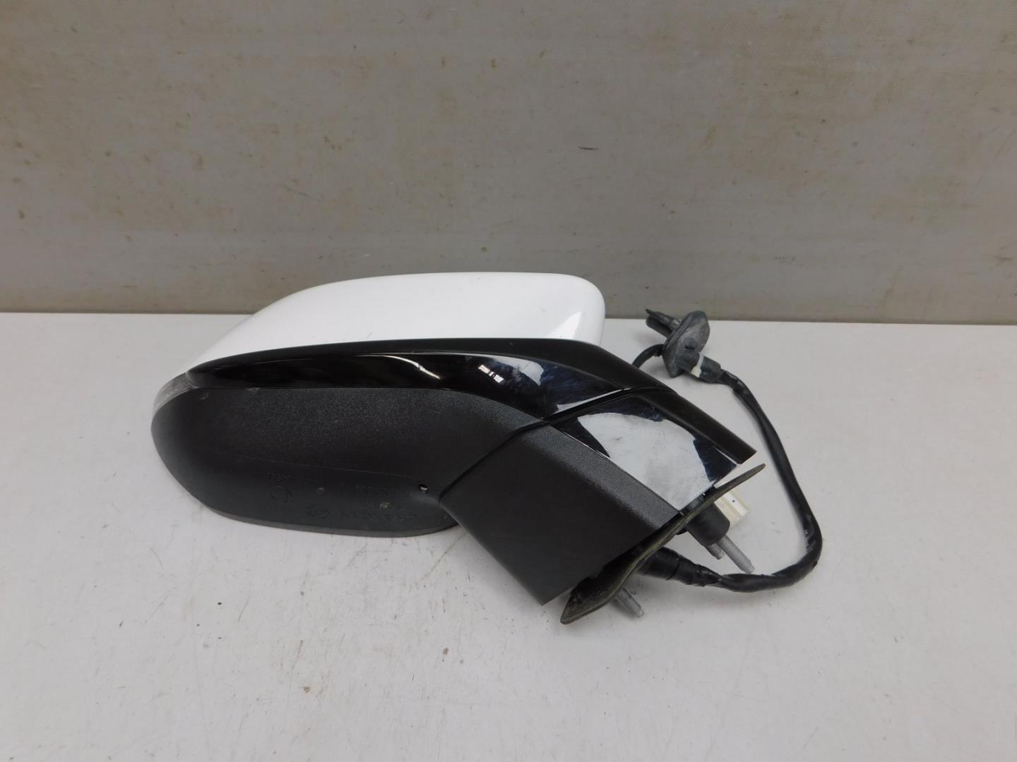 Зеркало правое электрическое