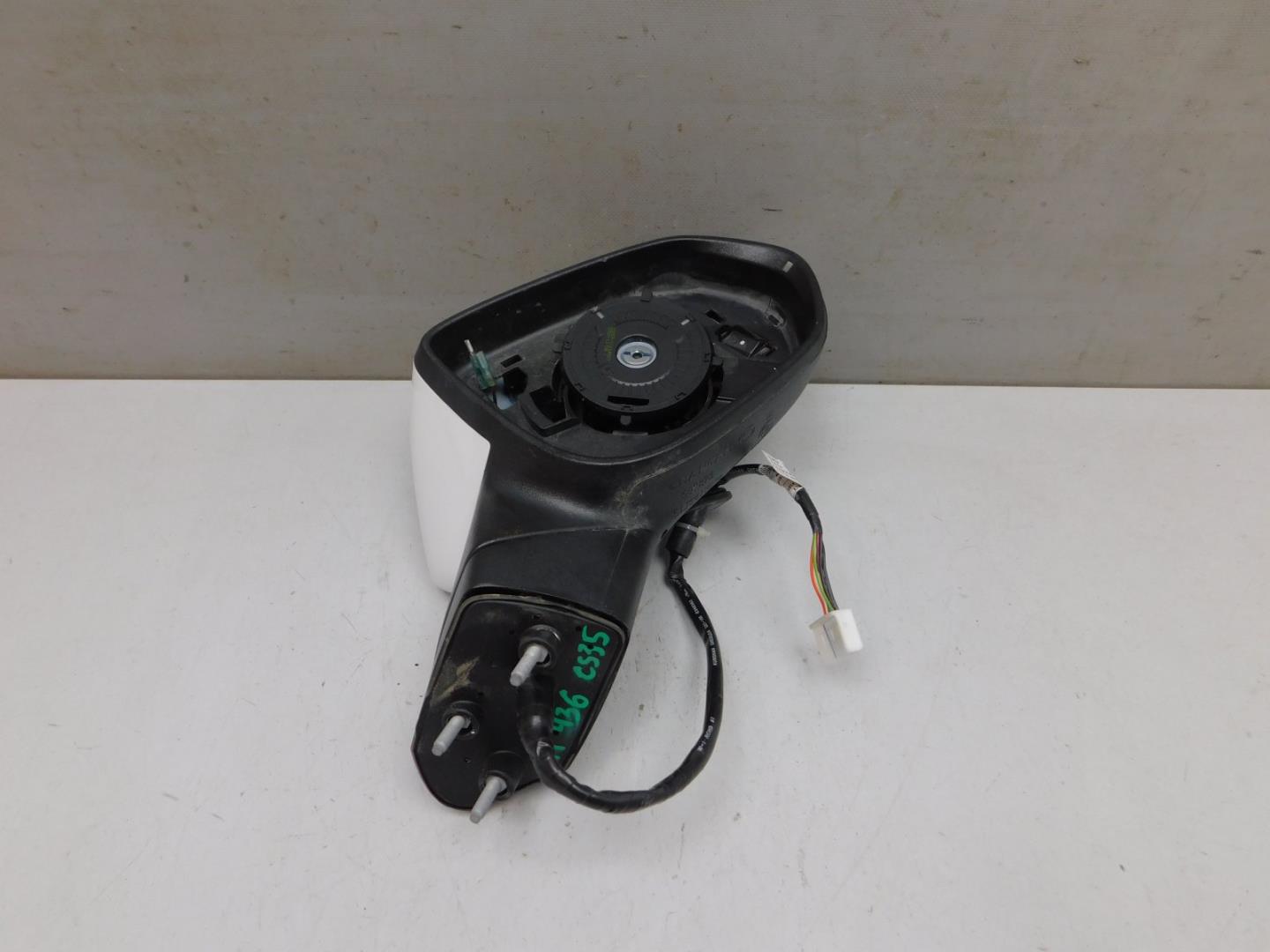 Зеркало правое электрическое