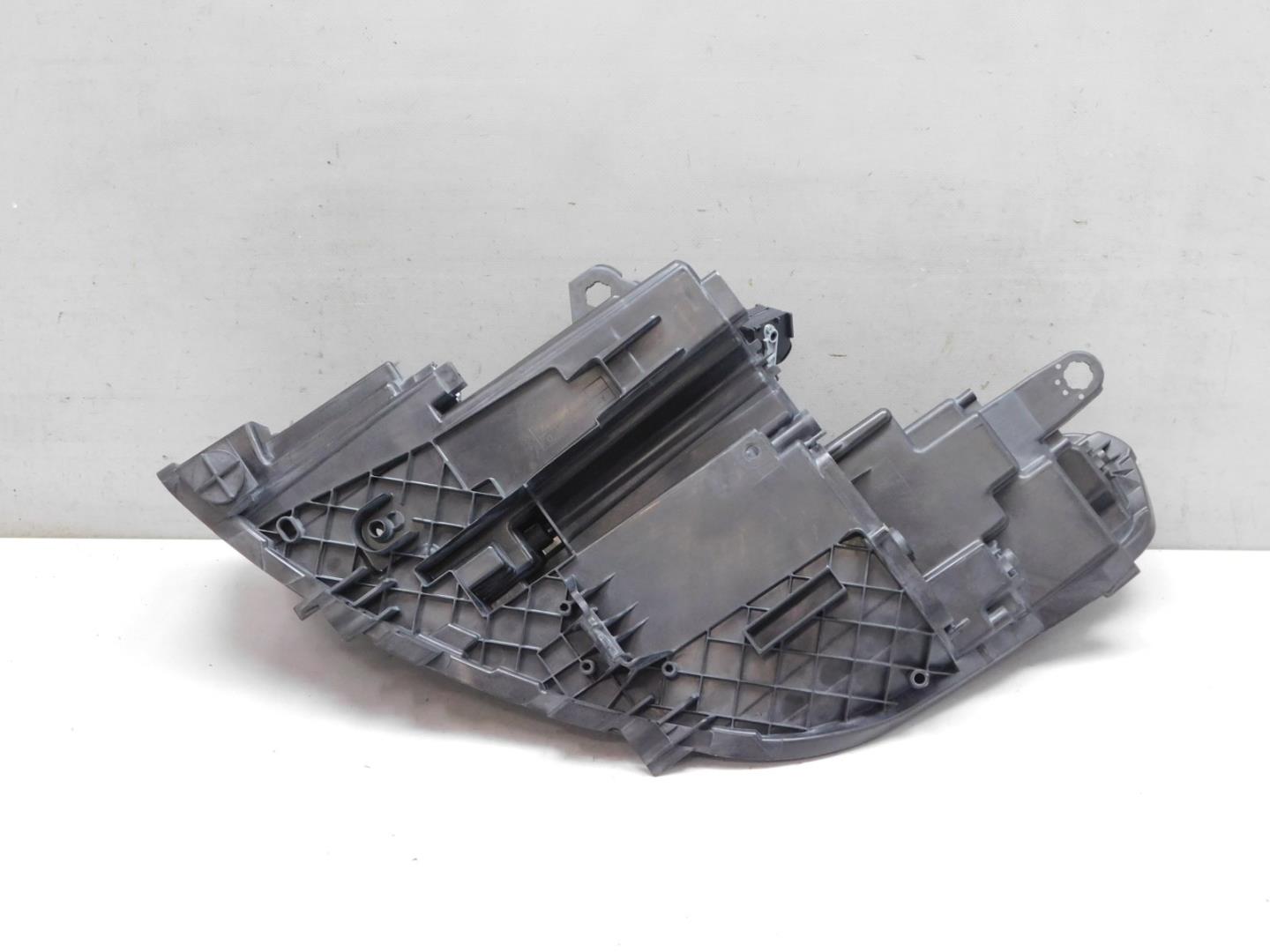 Корпус фары правой