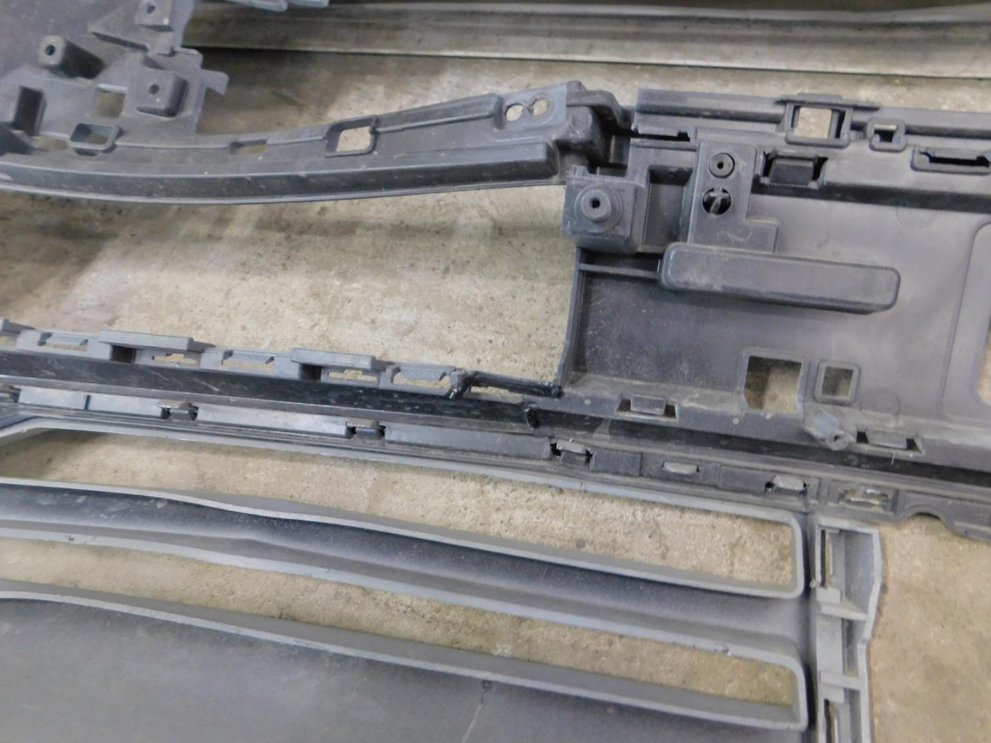 Бампер передний