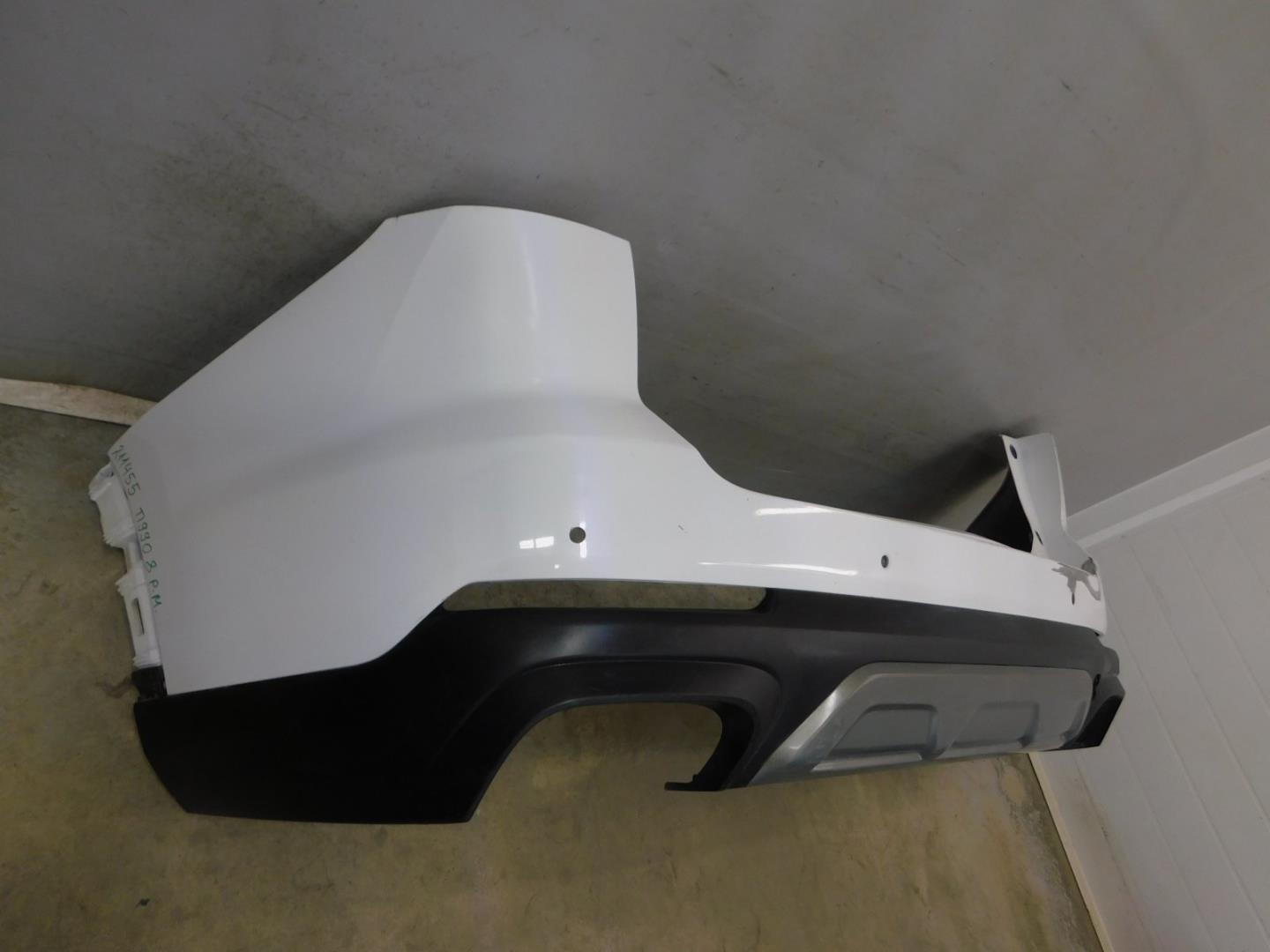 Бампер задний