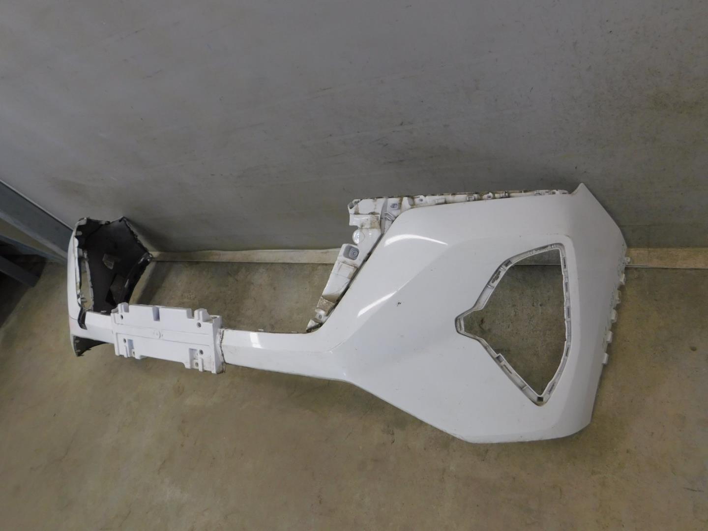 Бампер передний