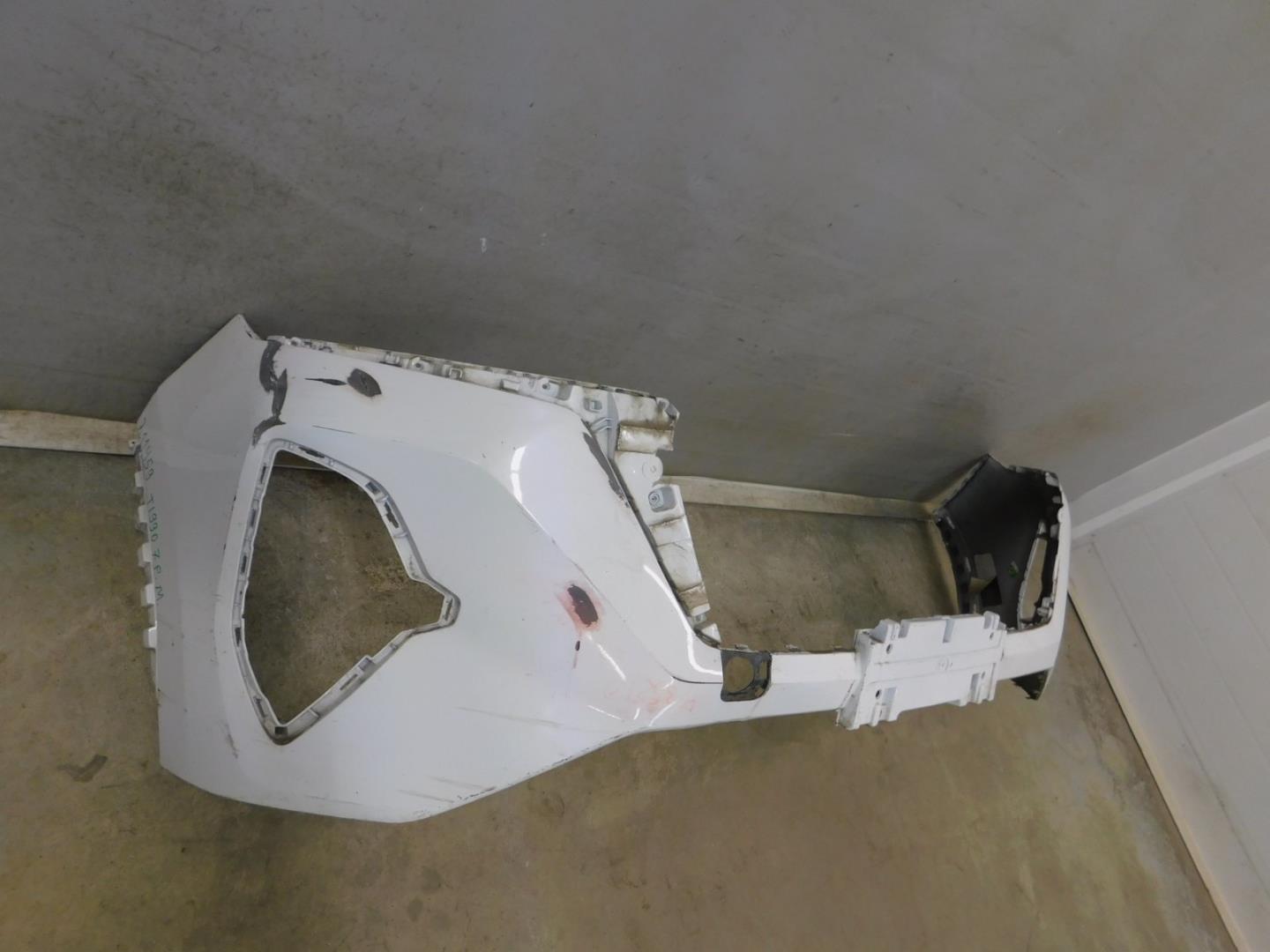 Бампер передний