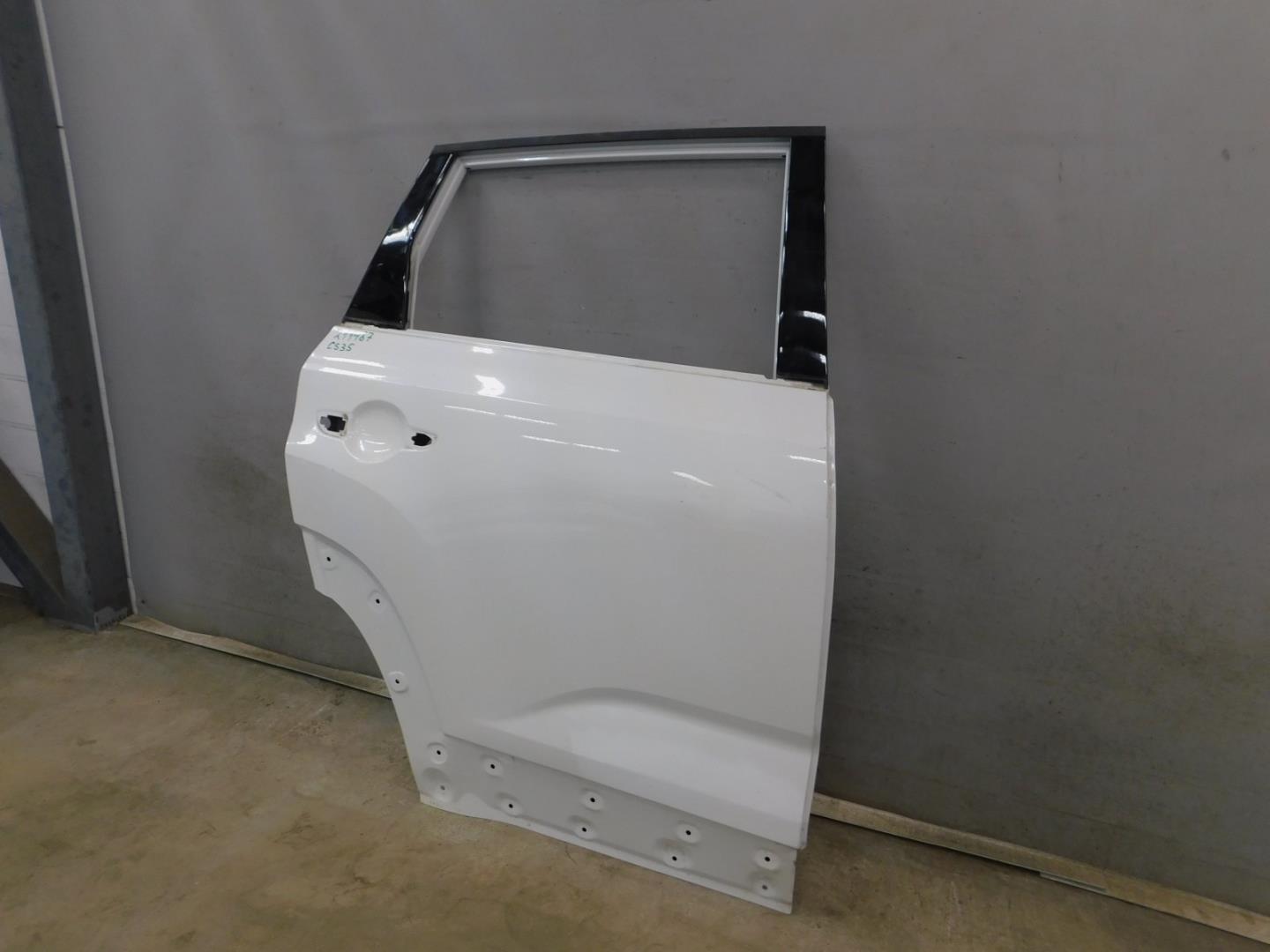 Дверь задняя правая