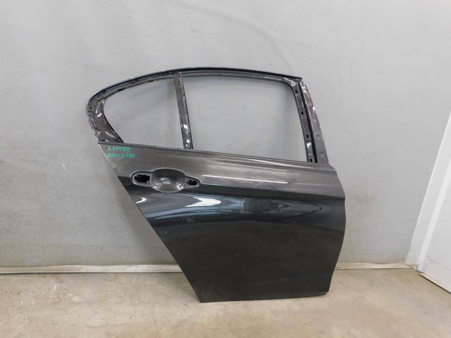 Дверь задняя правая
