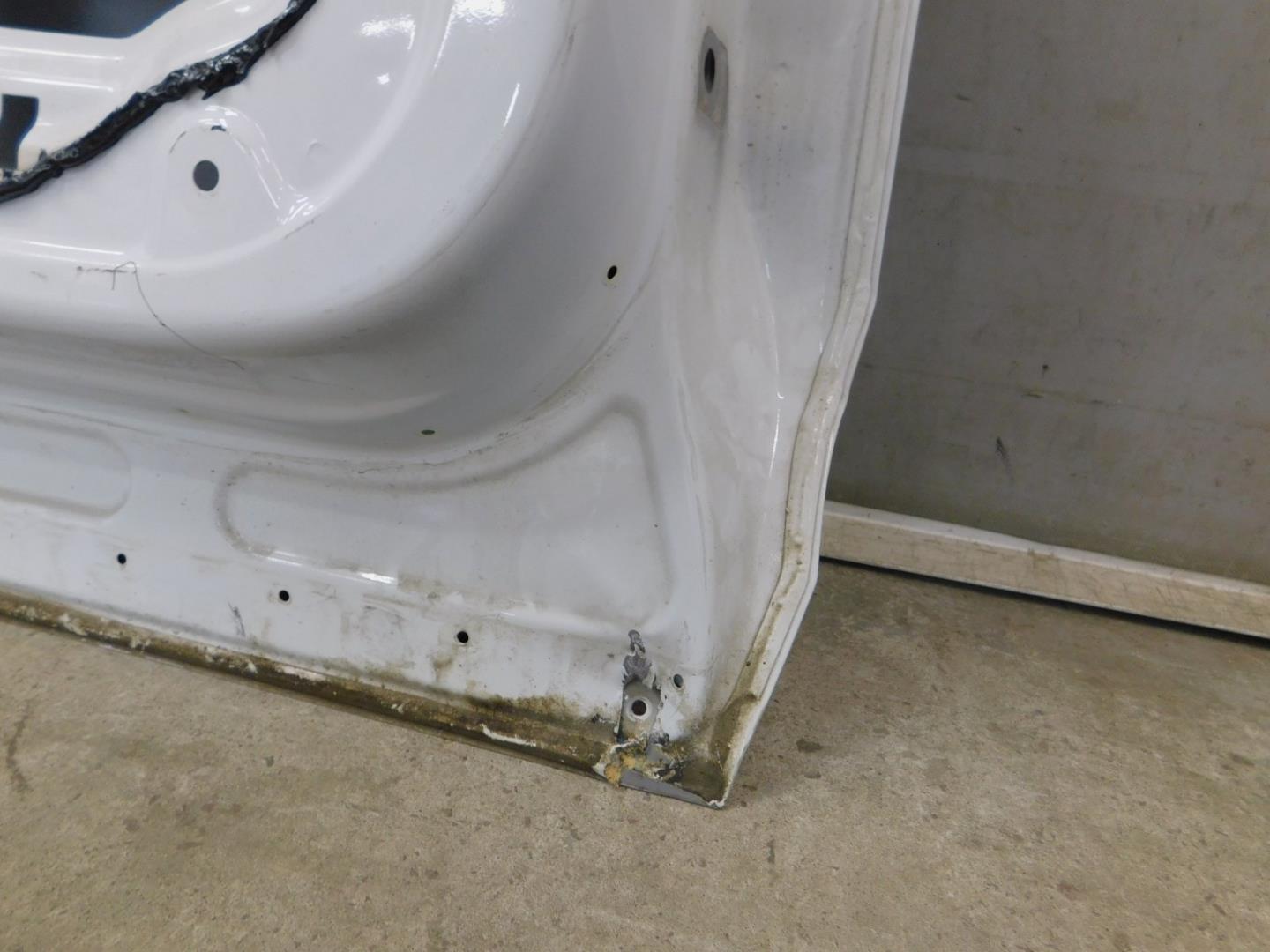 Дверь задняя левая