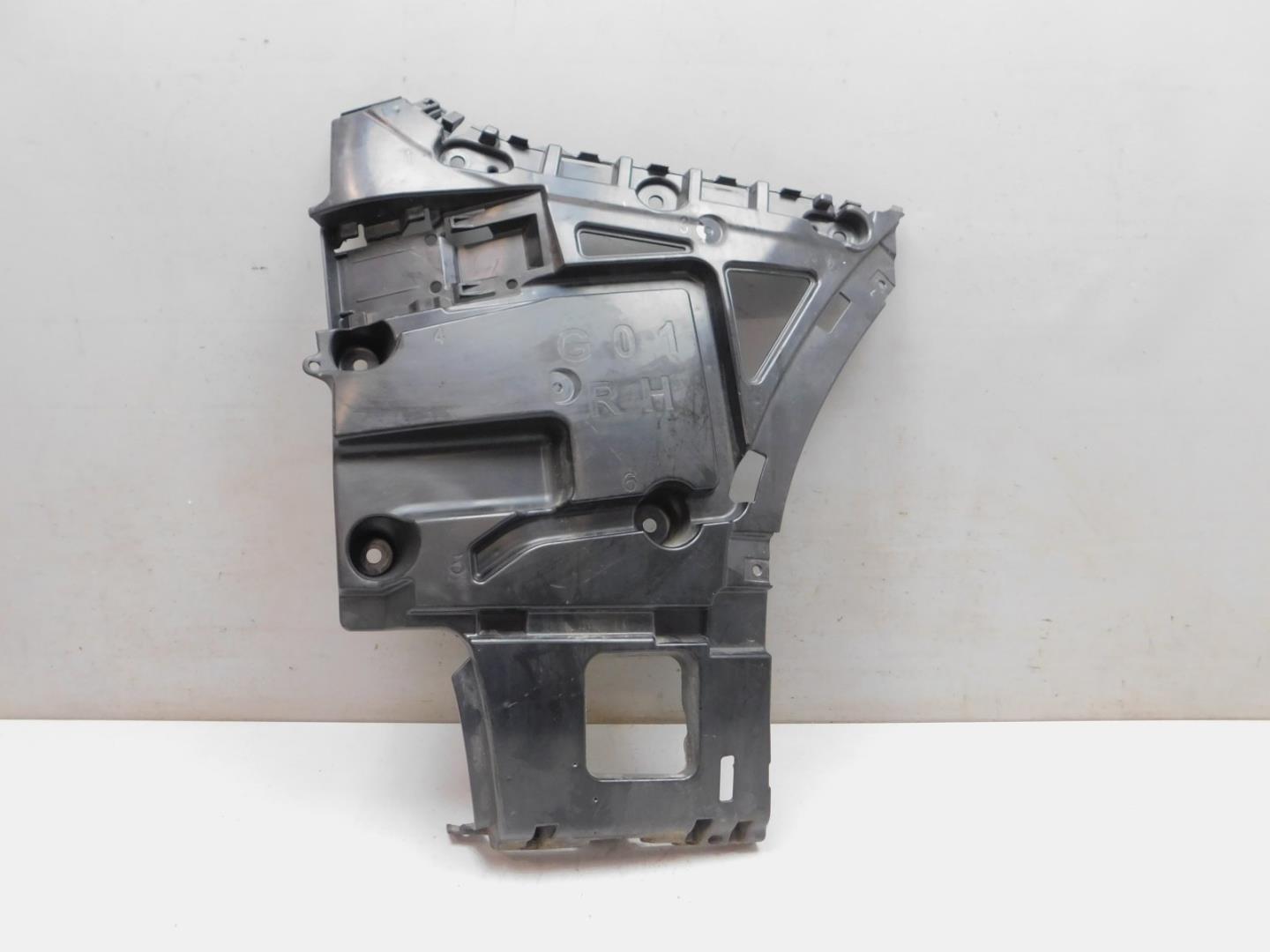 Кронштейн заднего бампера