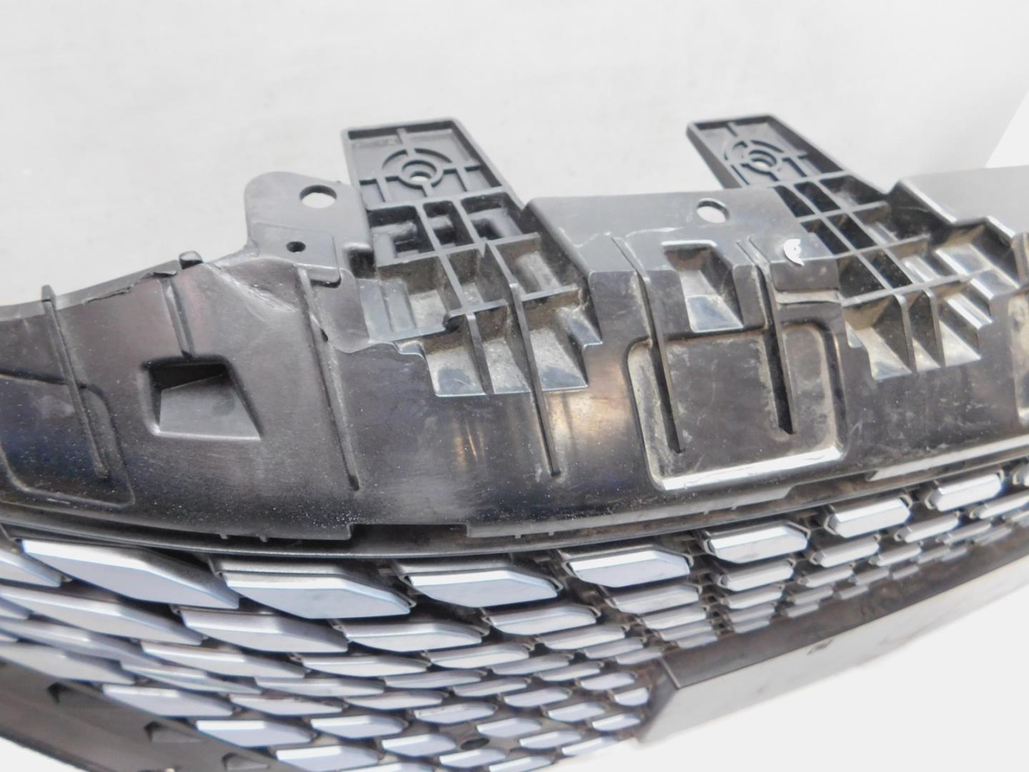 Решетка радиатора