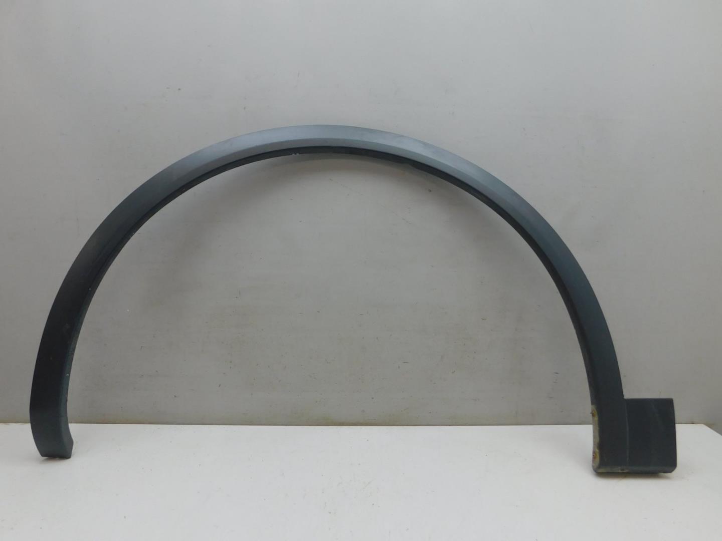 Накладка переднего крыла левого