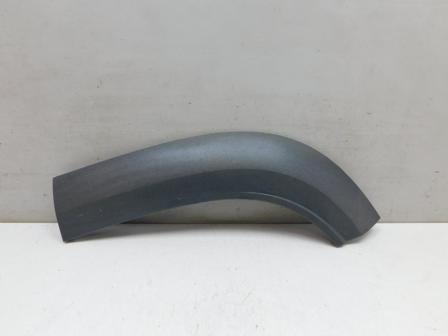 Накладка заднего крыла левого