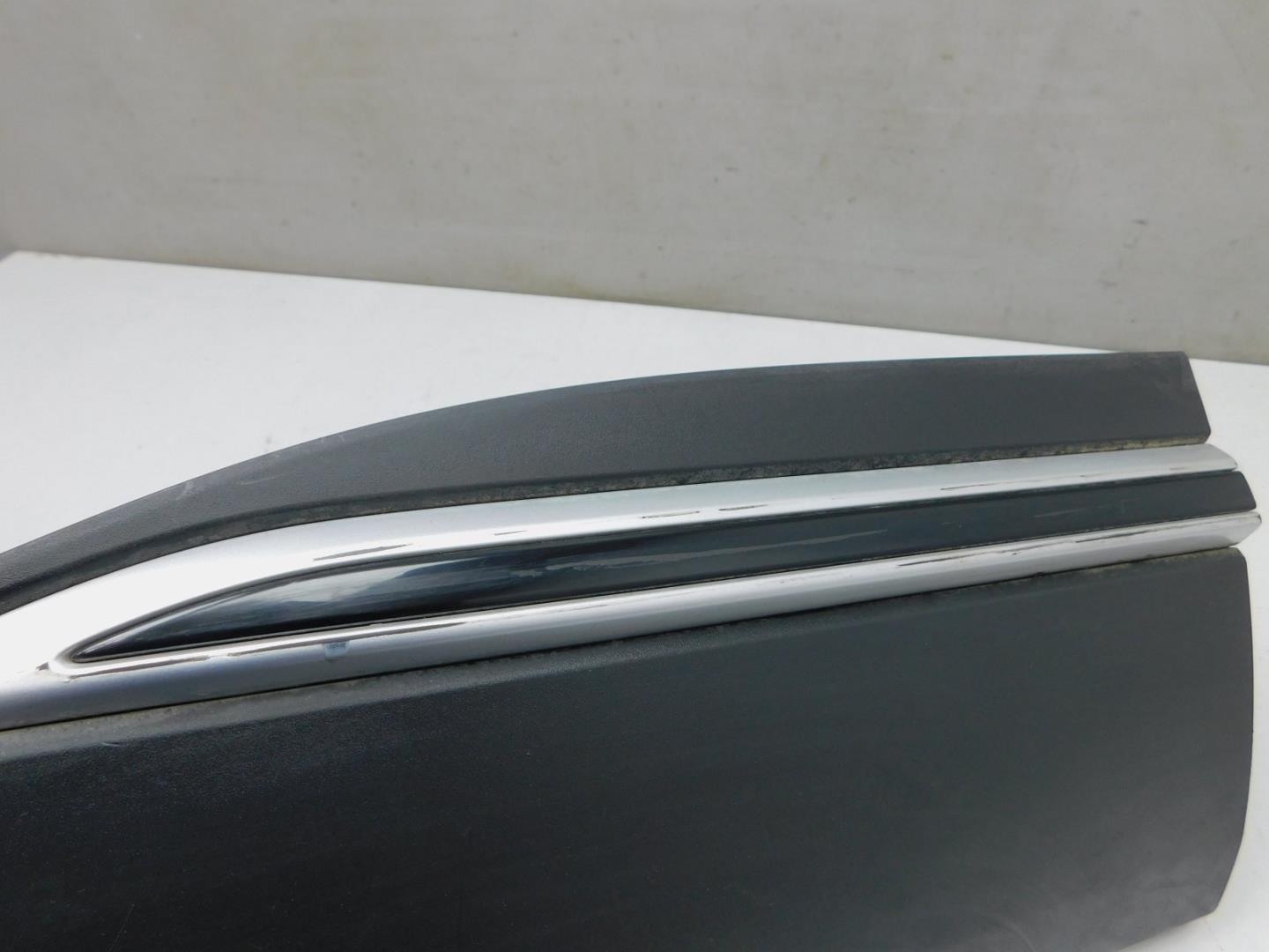 Накладка двери задней правой