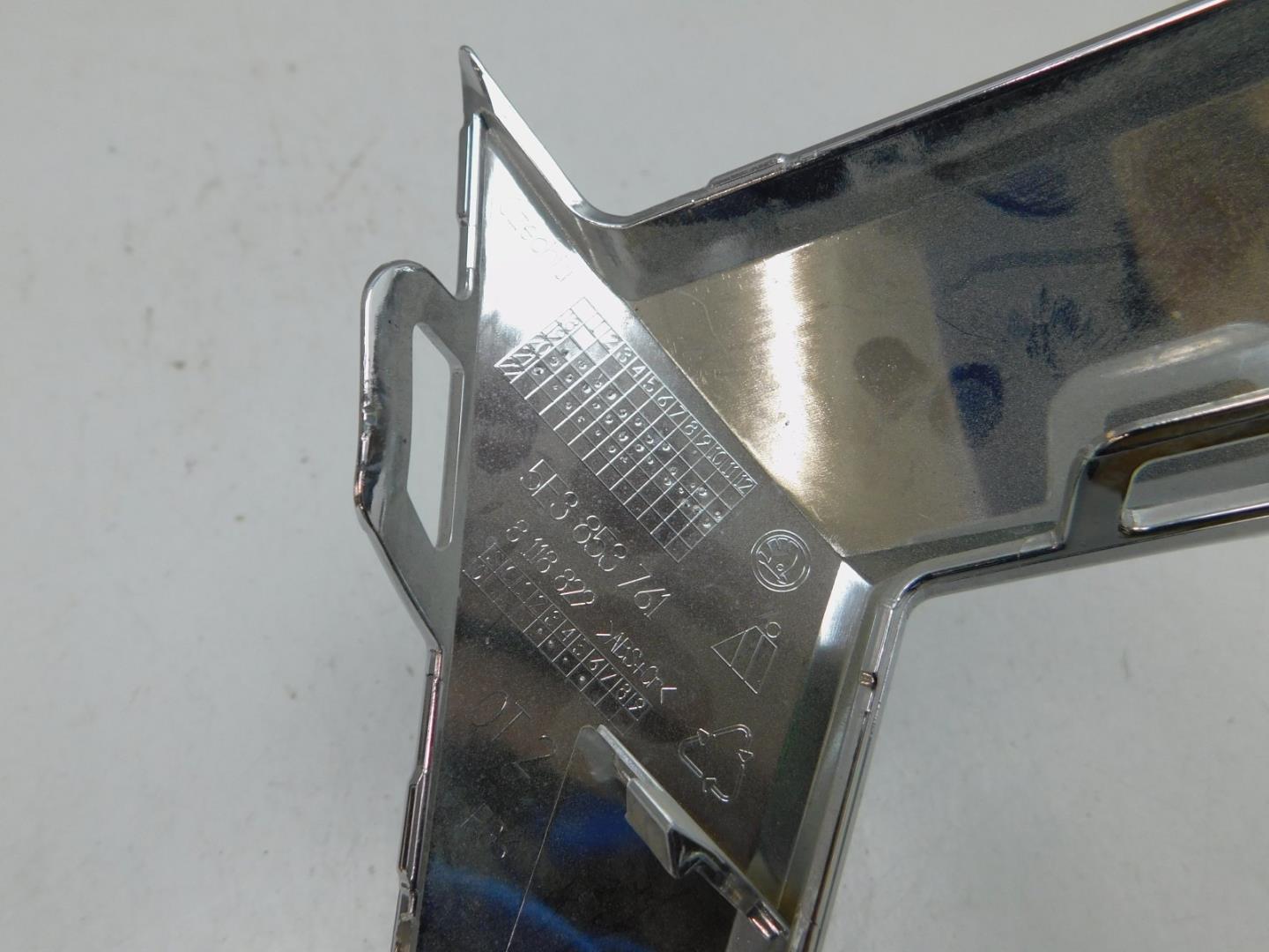 Накладка на решетку радиатора