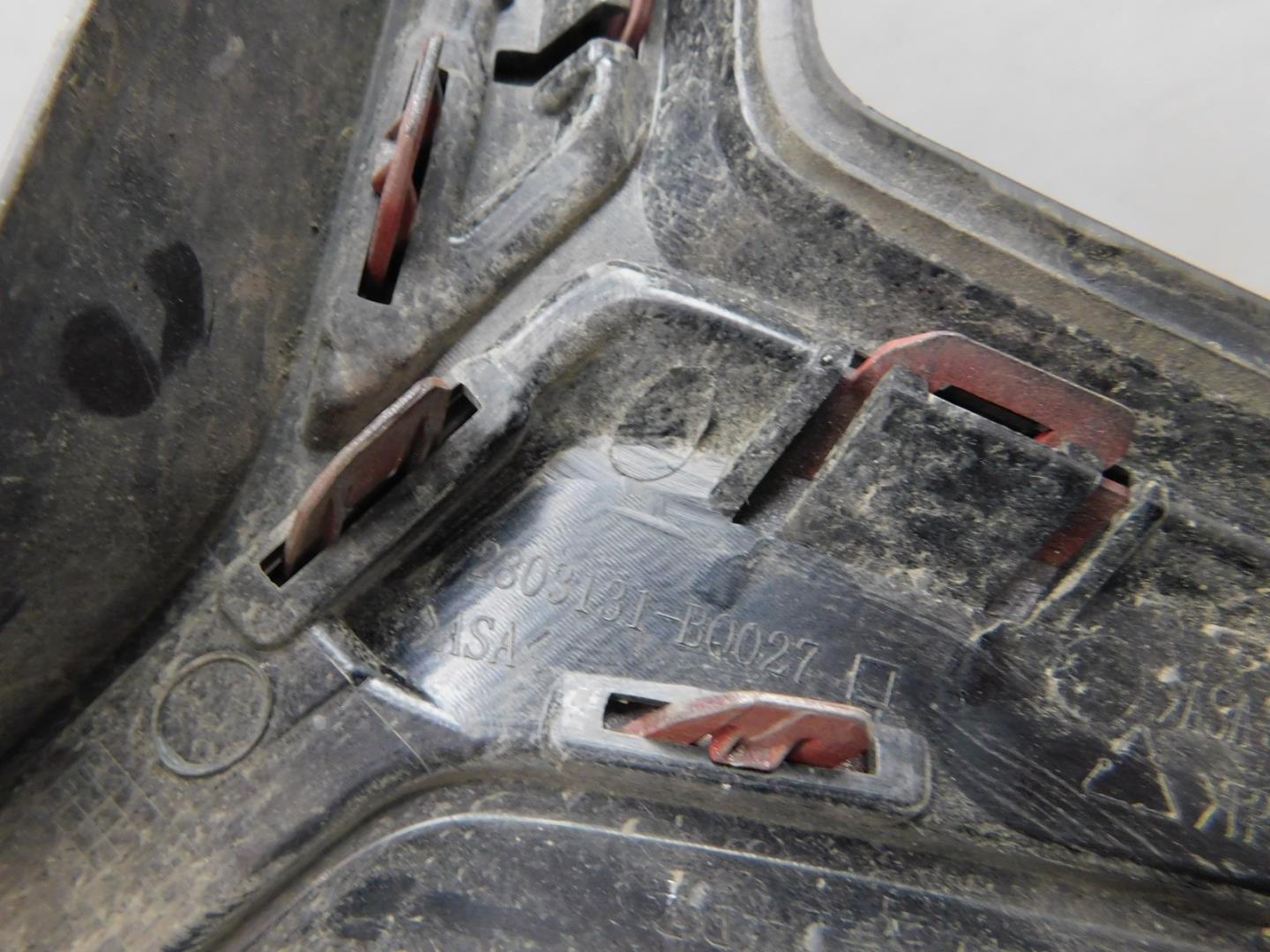 Накладка переднего бампера