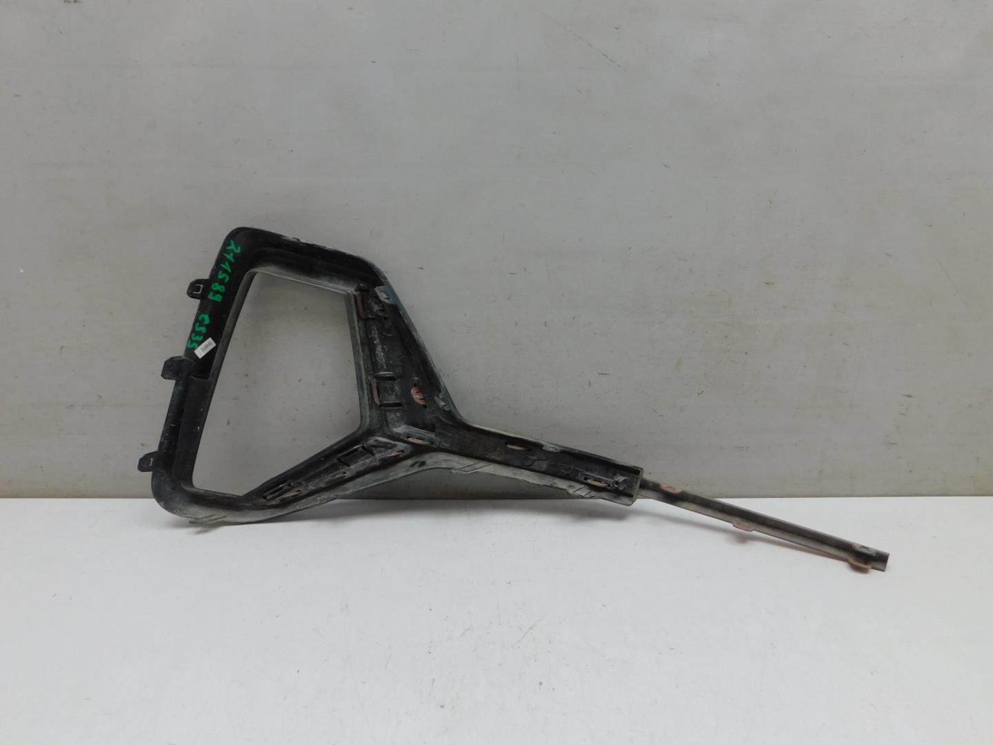 Накладка переднего бампера