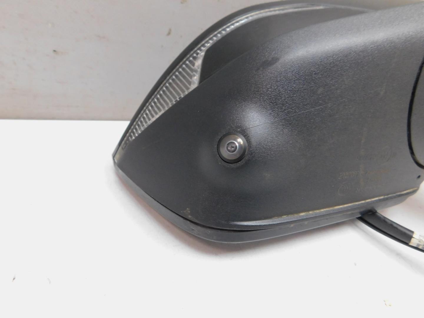 Зеркало правое электрическое