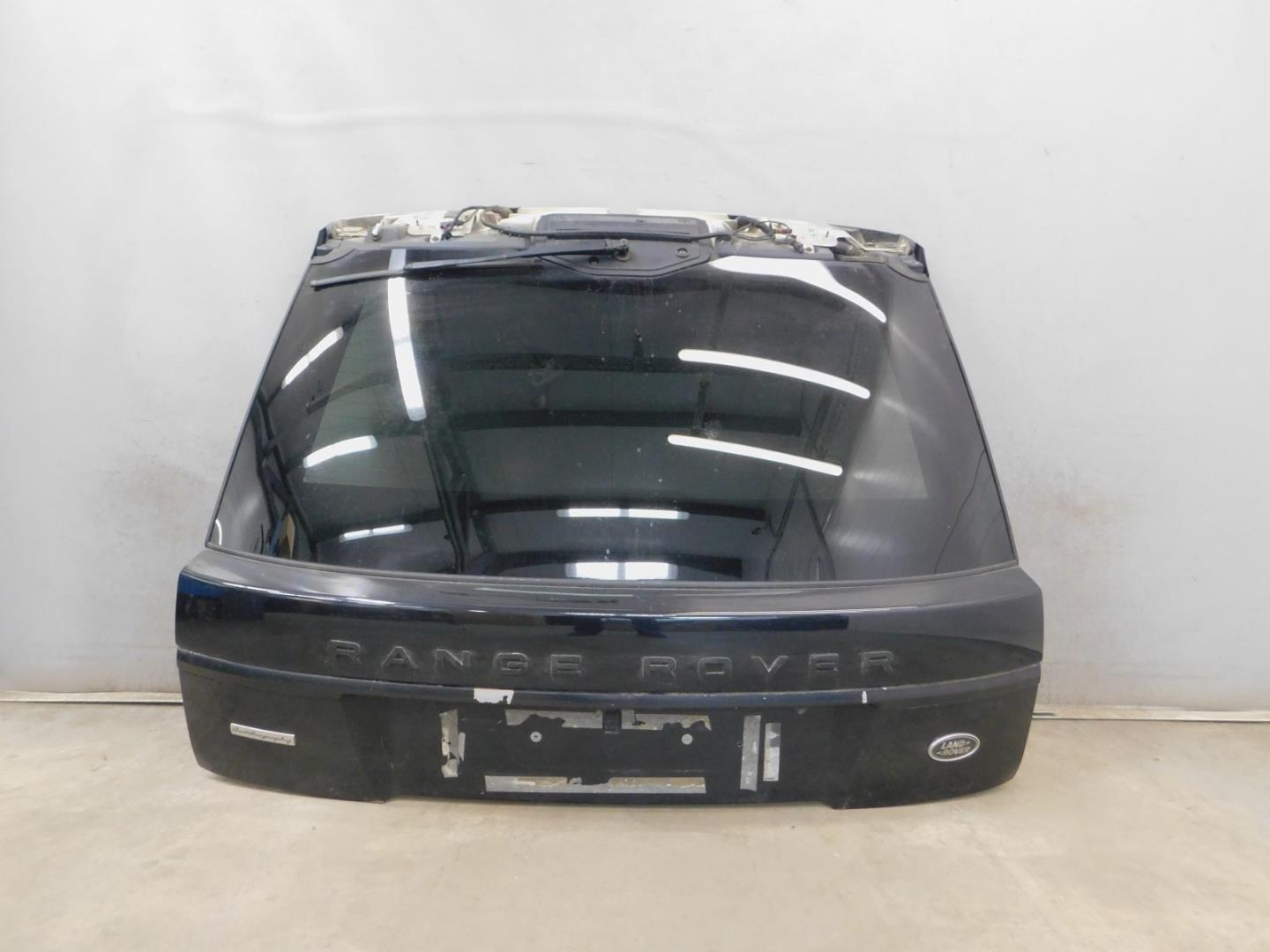 Дверь багажника