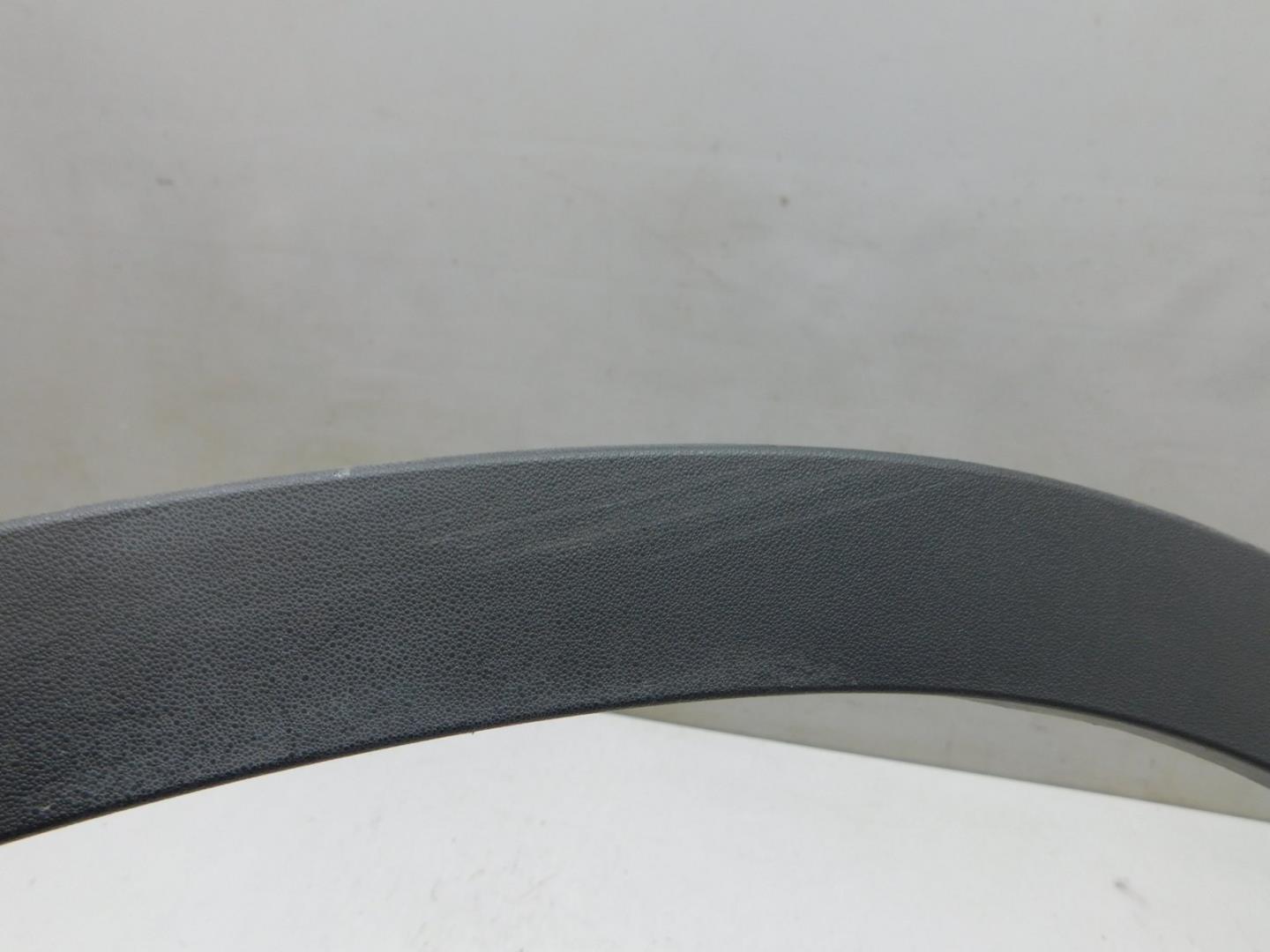 Накладка переднего крыла правого