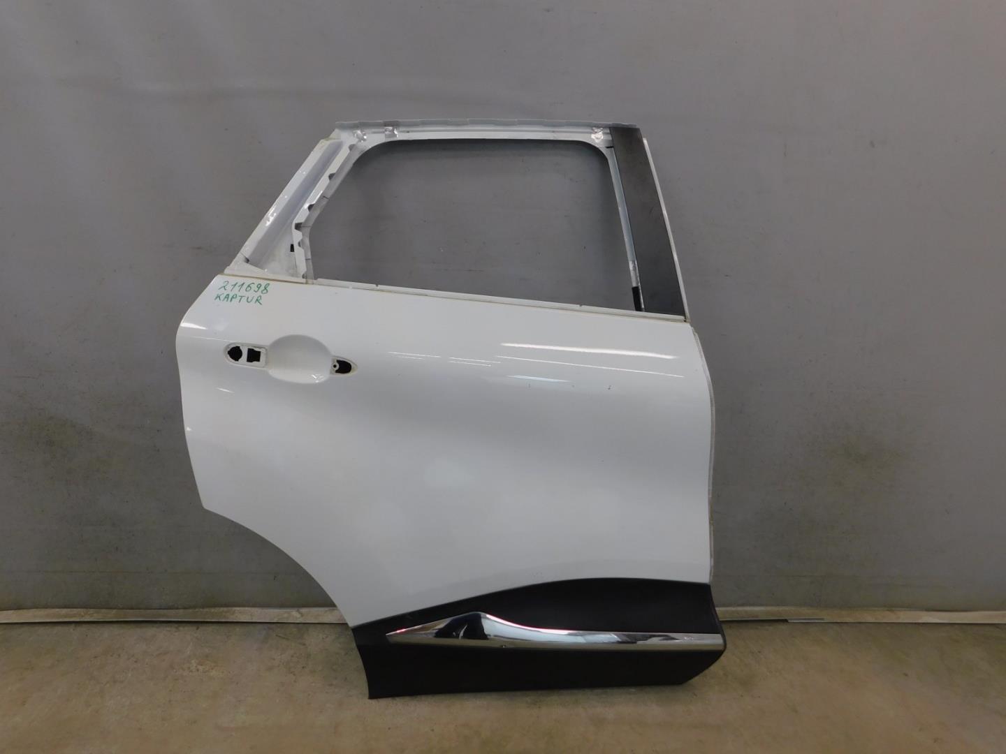 Дверь задняя правая