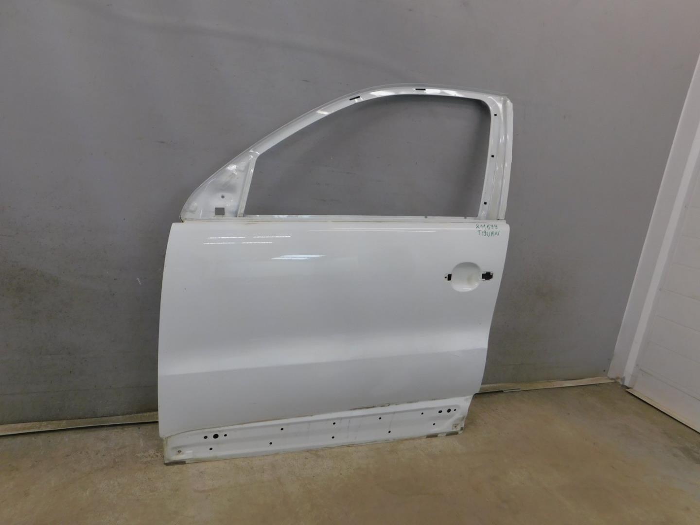 Дверь передняя левая