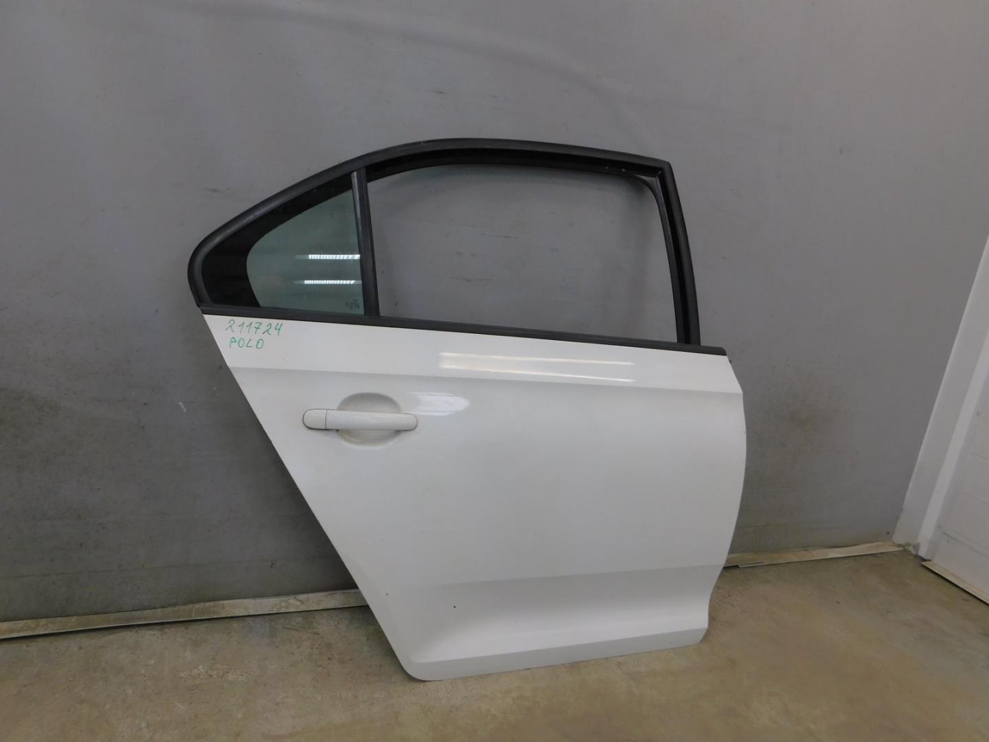 Дверь задняя правая
