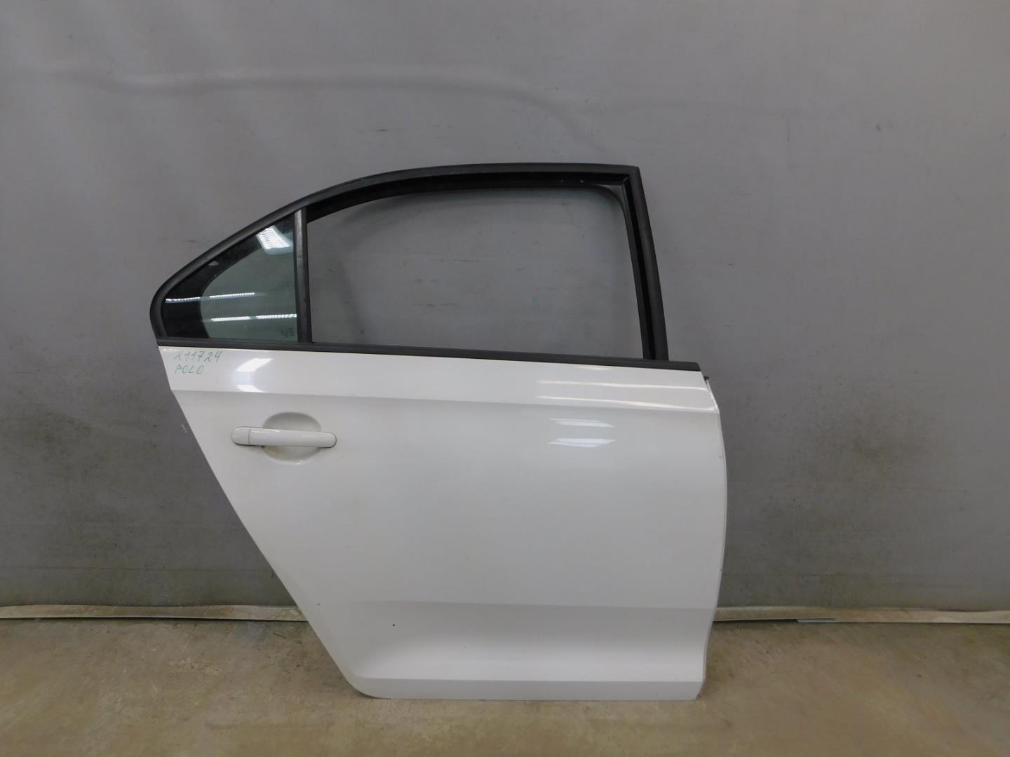 Дверь задняя правая