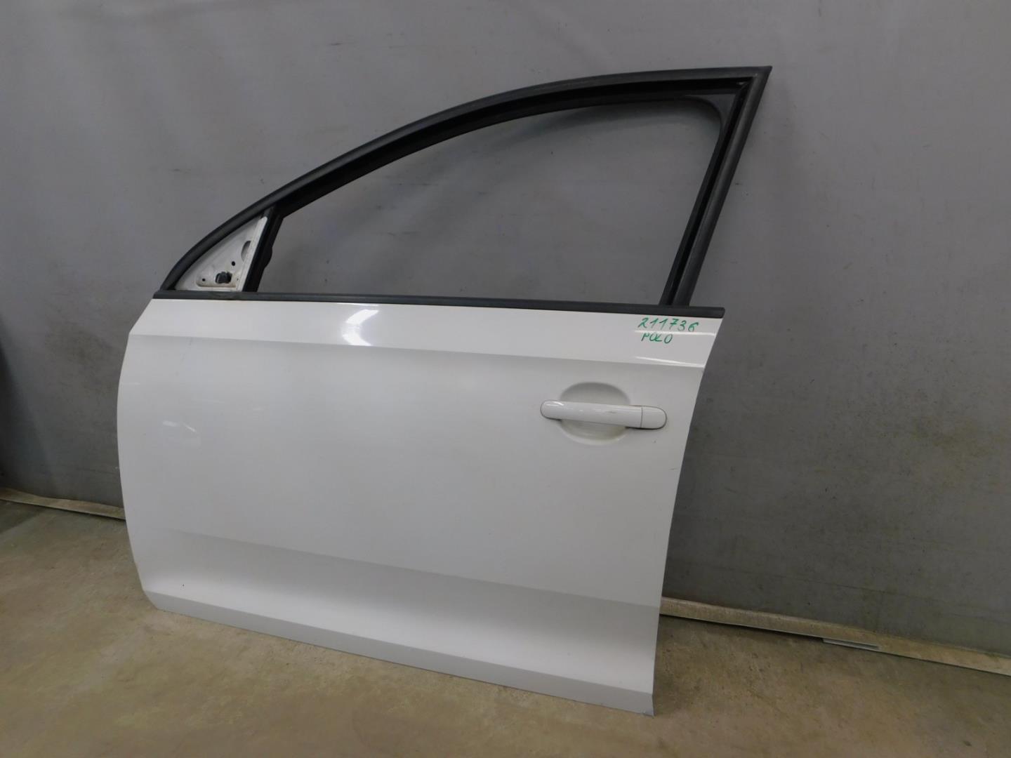 Дверь передняя левая