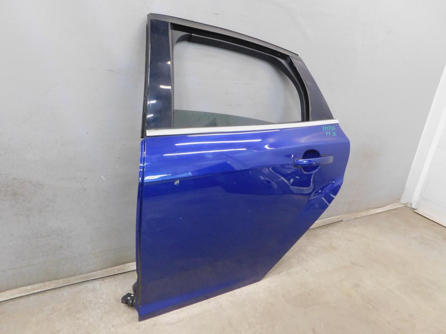 Дверь задняя левая