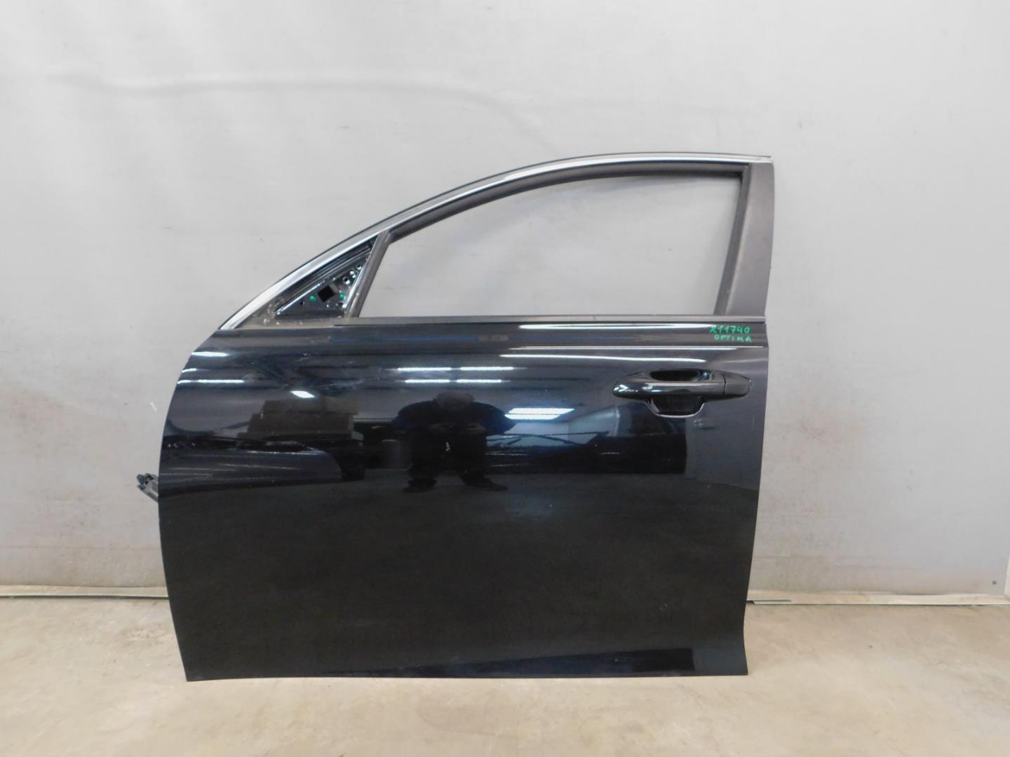 Дверь передняя левая