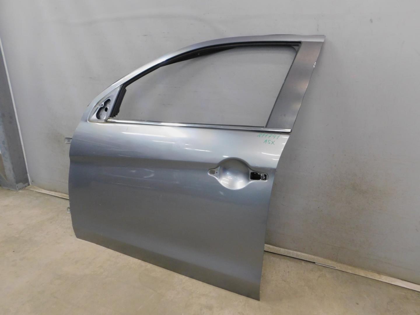 Дверь передняя левая