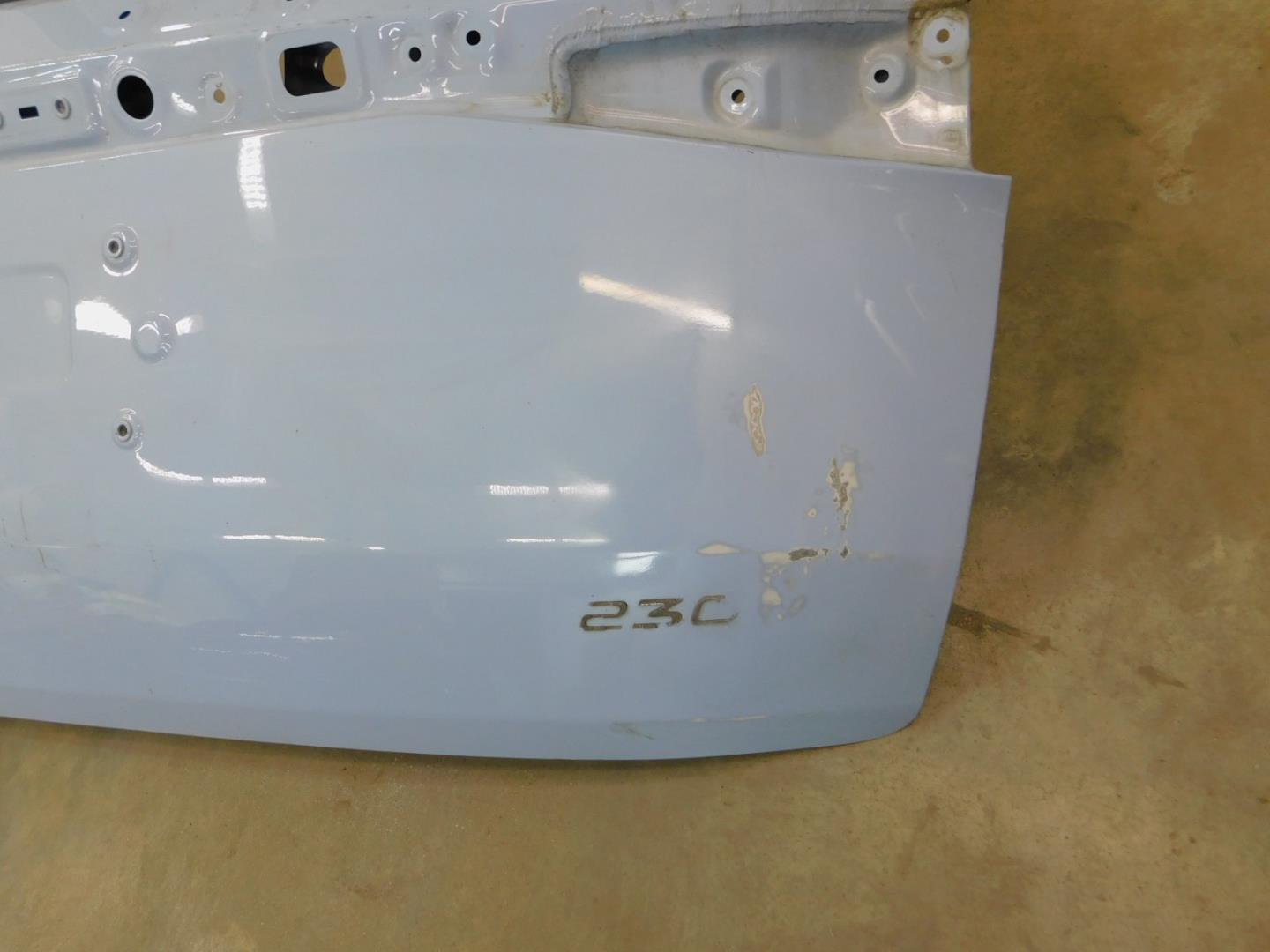 Дверь багажника