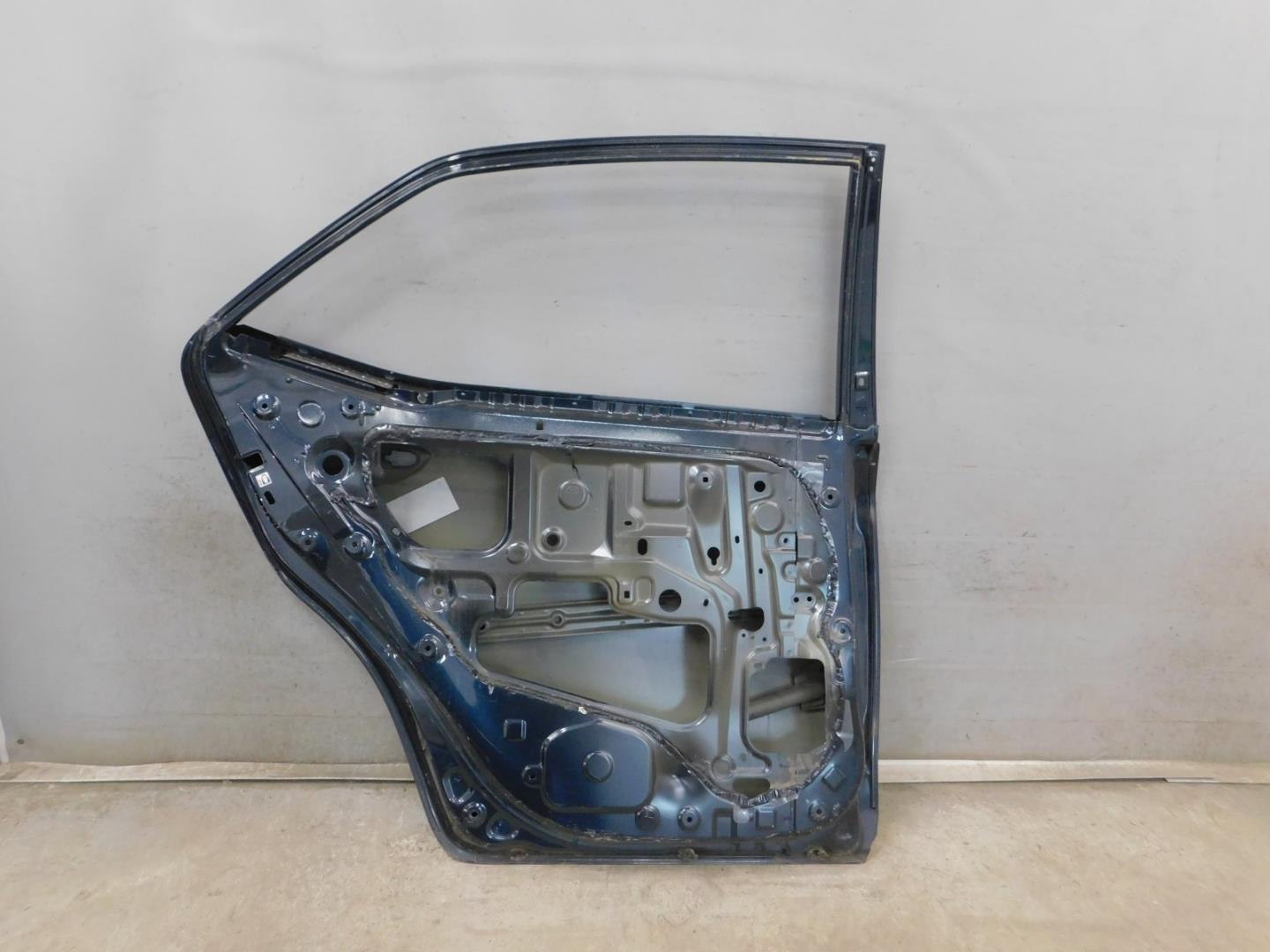 Дверь задняя левая