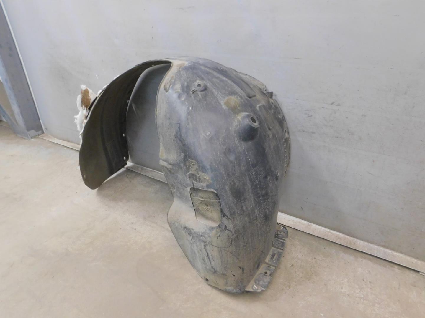 Локер передний левый