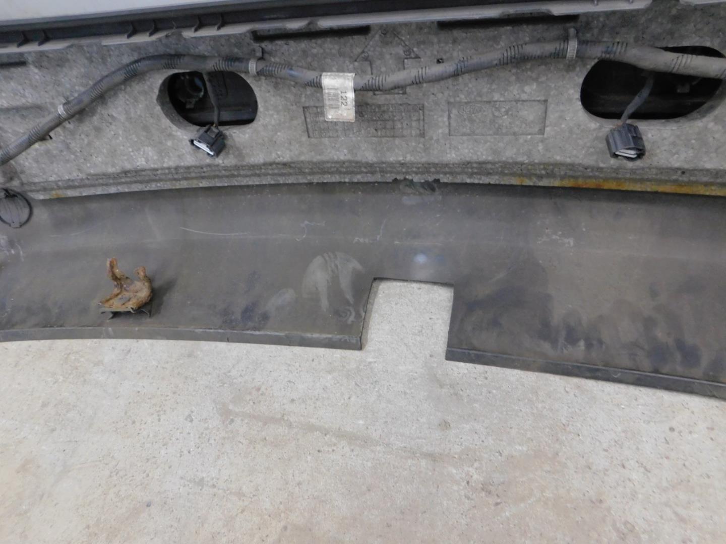 Бампер задний