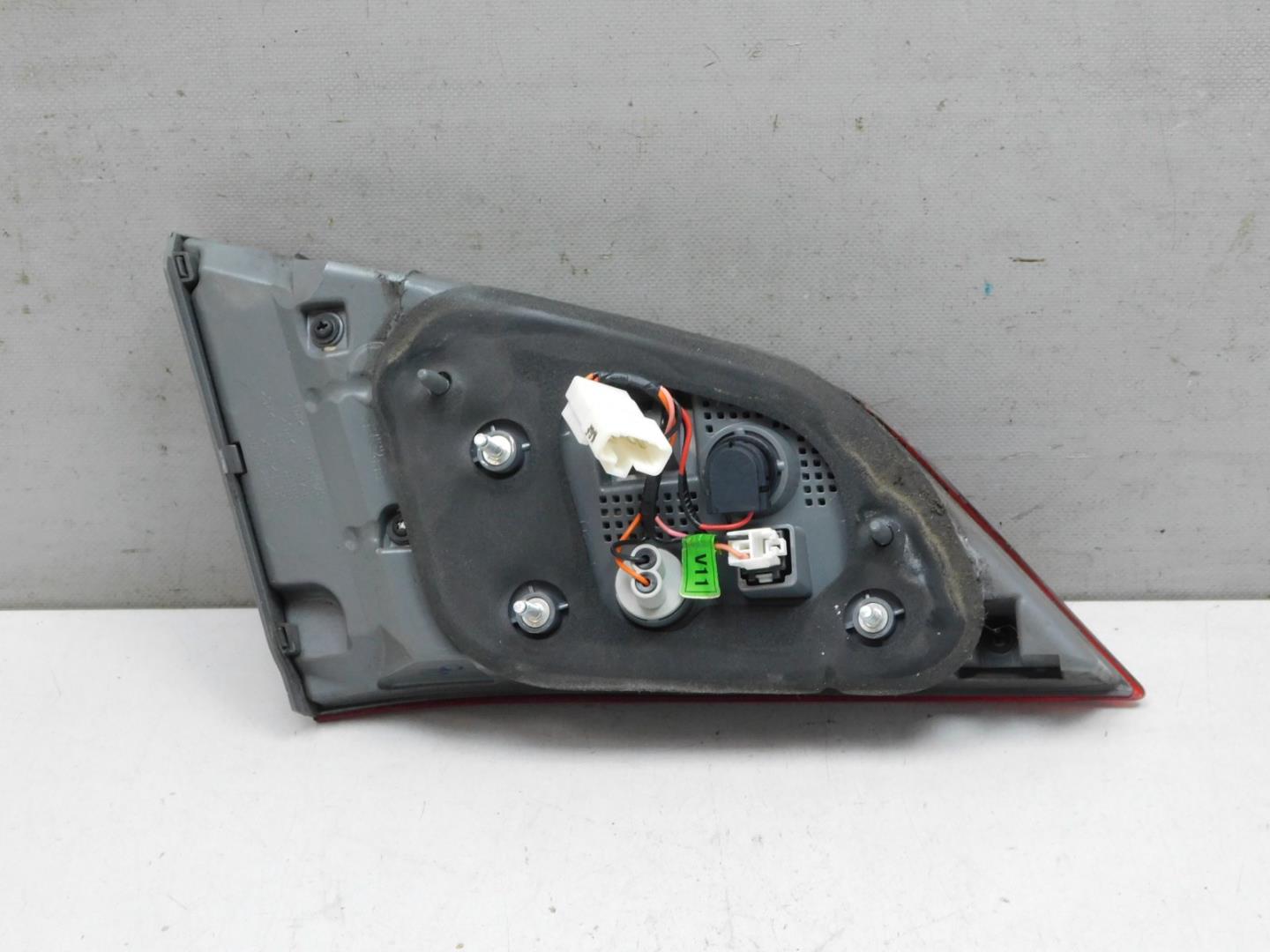 Фонарь задний внутренний правый