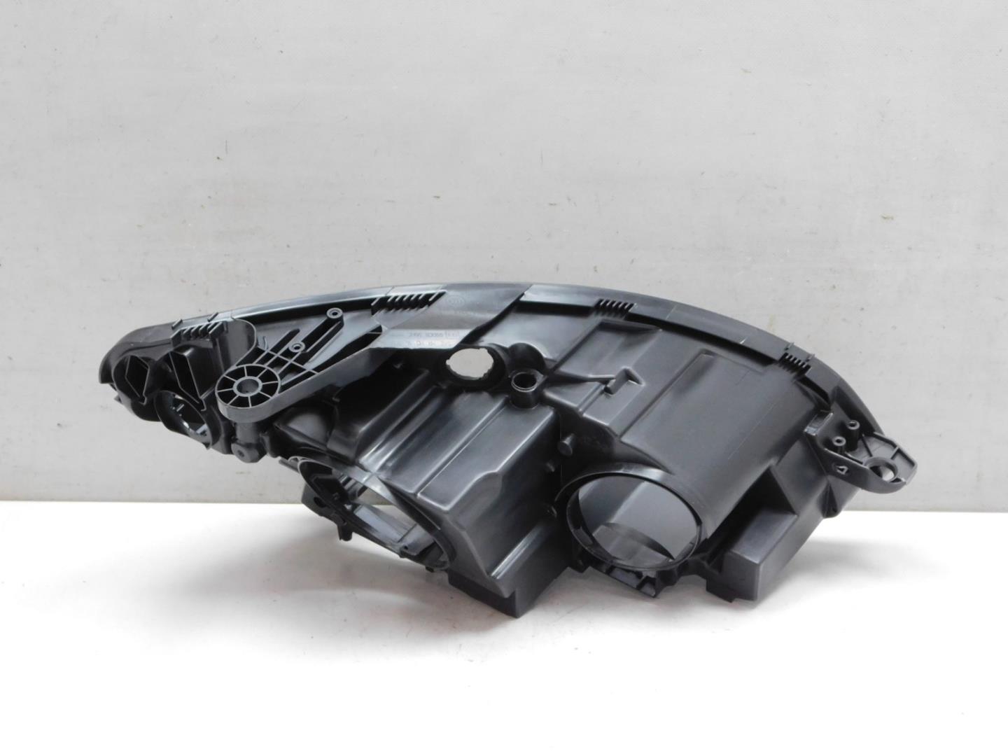 Корпус фары левой