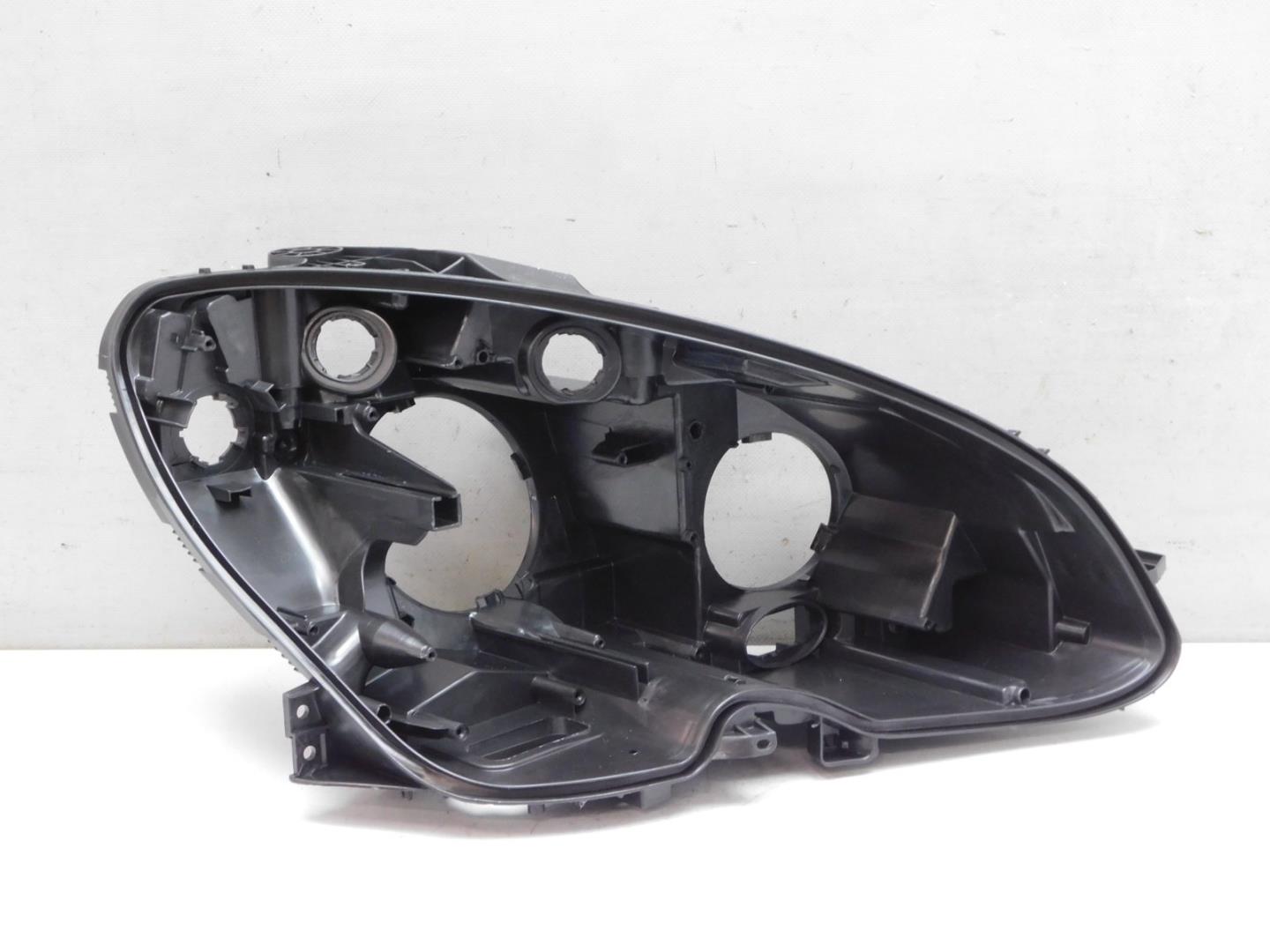 Корпус фары правой