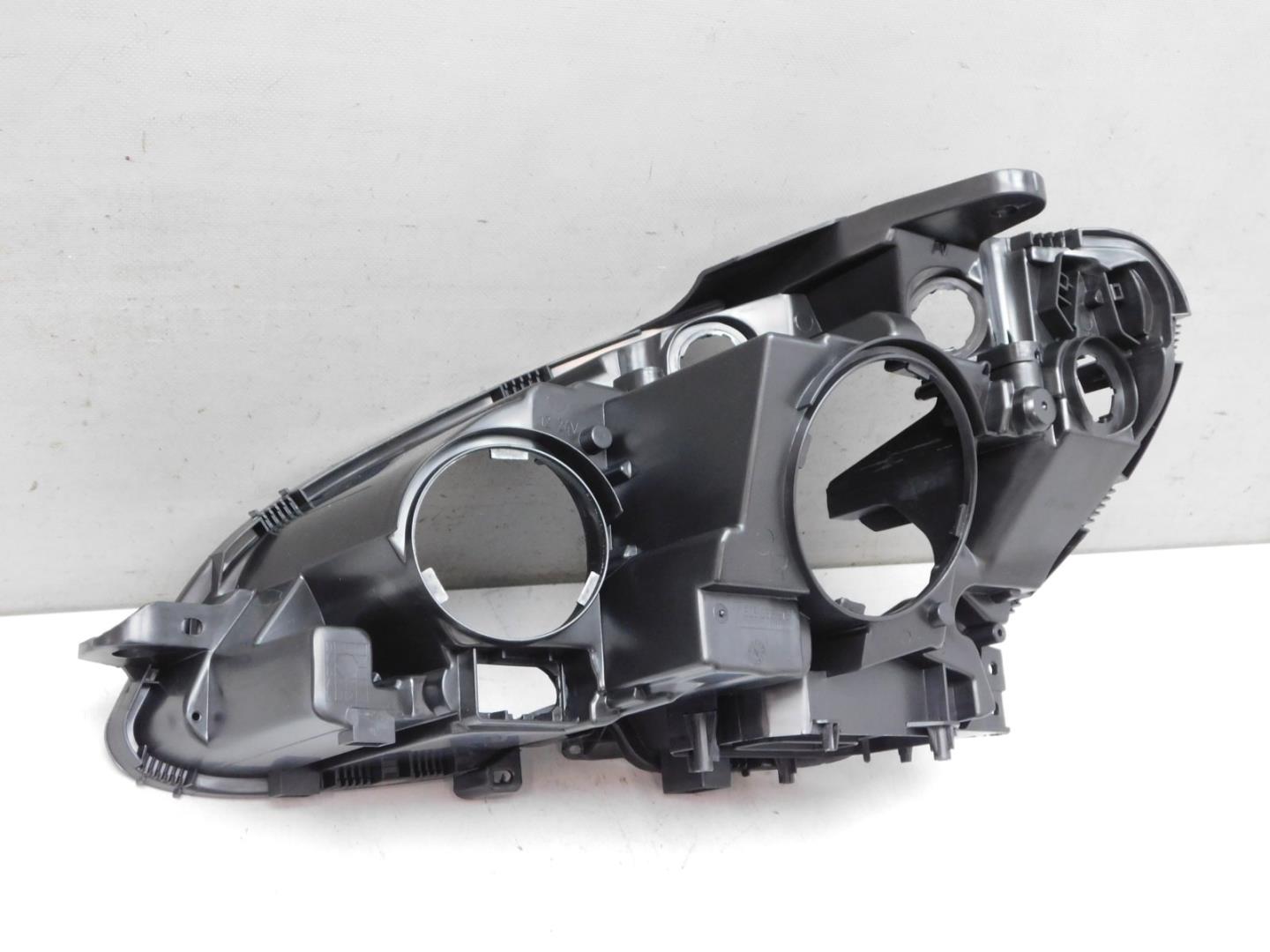 Корпус фары правой