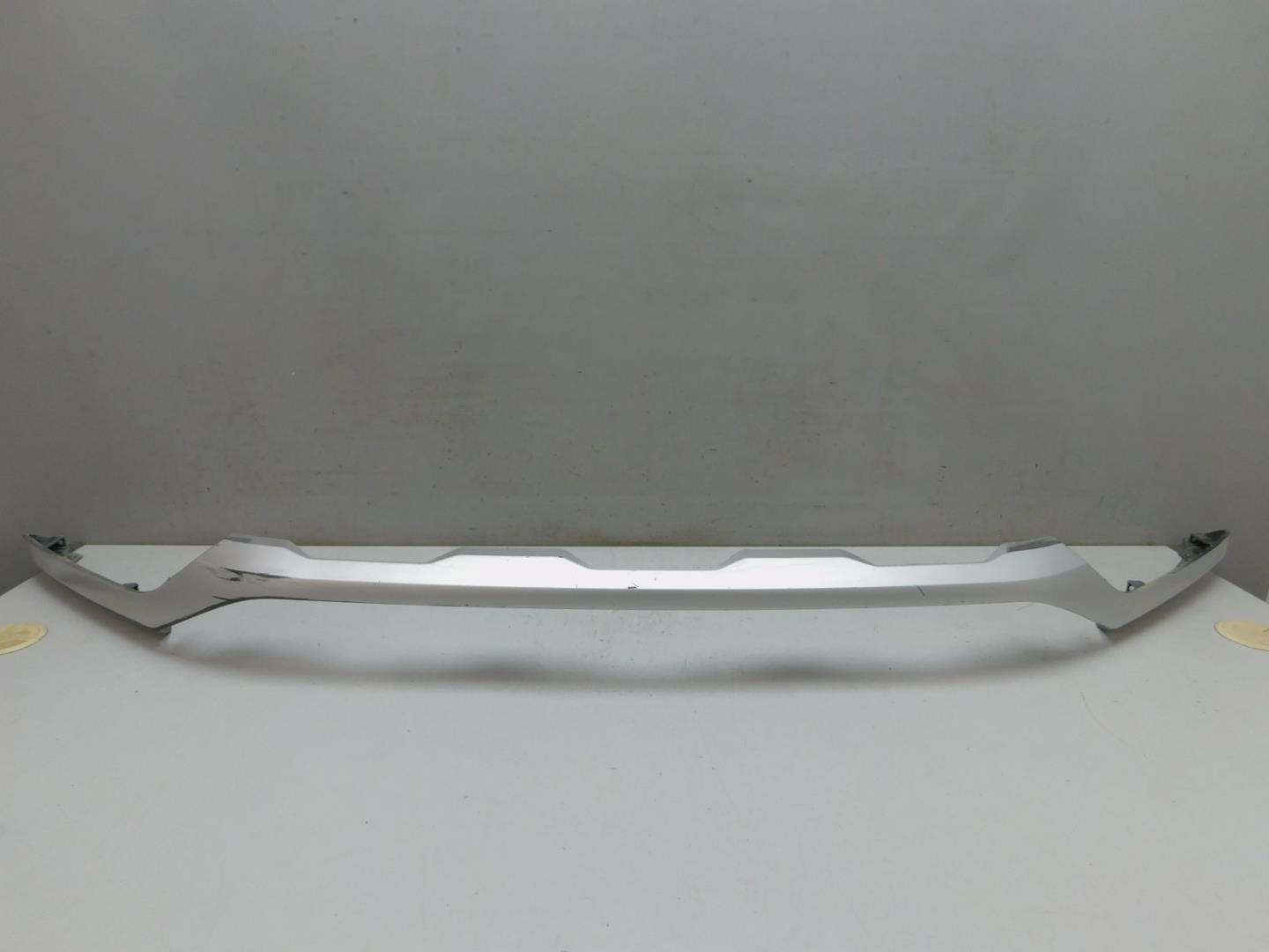 Накладка переднего бампера