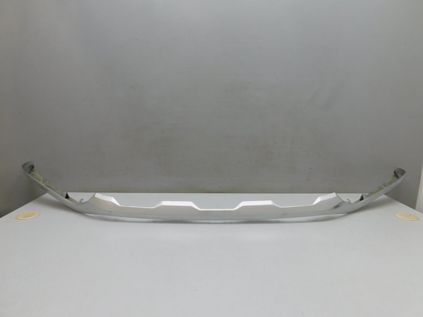 Накладка переднего бампера